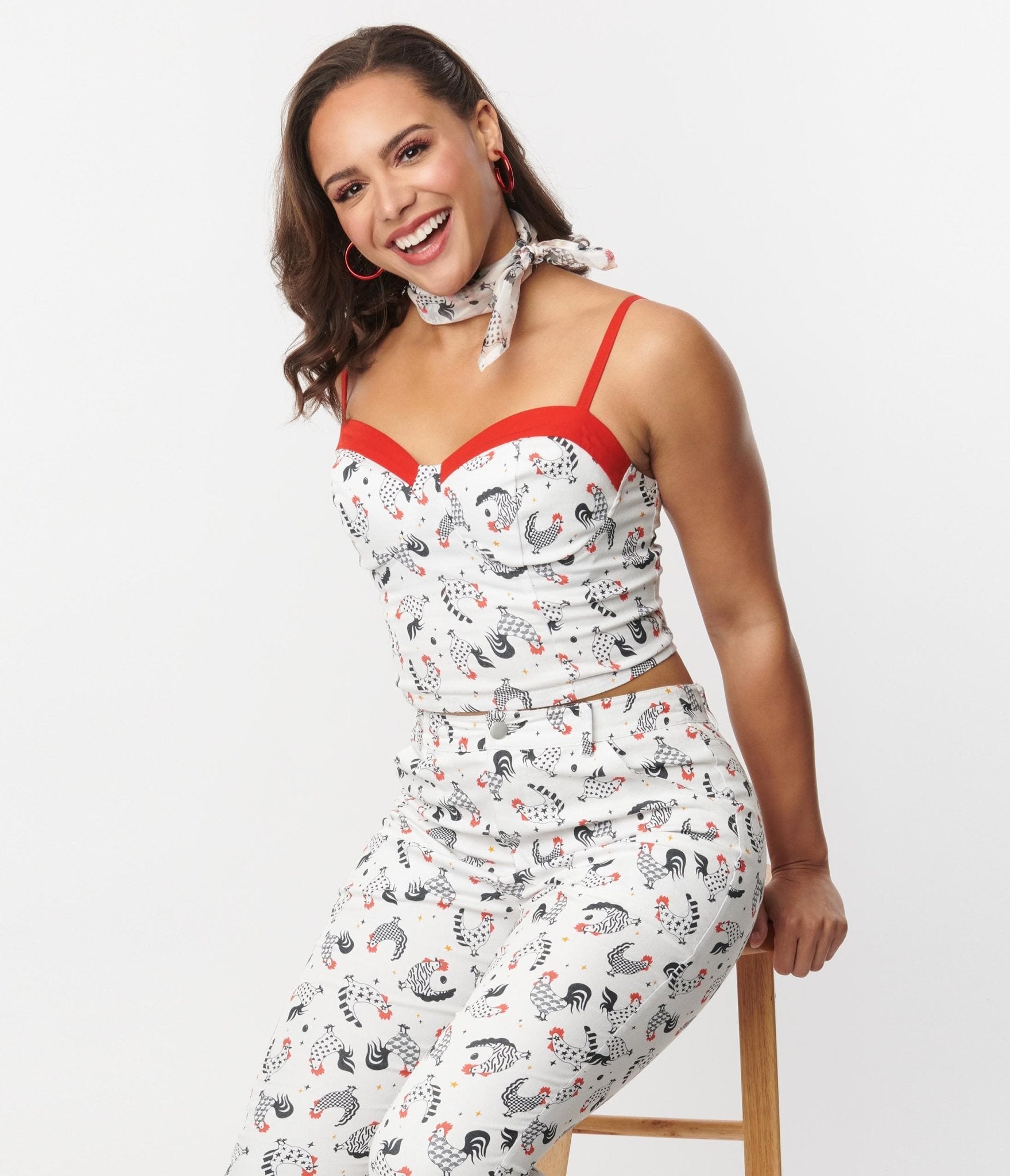 Vintage Chicken Print Red Contrast Crop Top - Retro Style Women's Fashion for Casual Wear, Parties & Photo Shoots