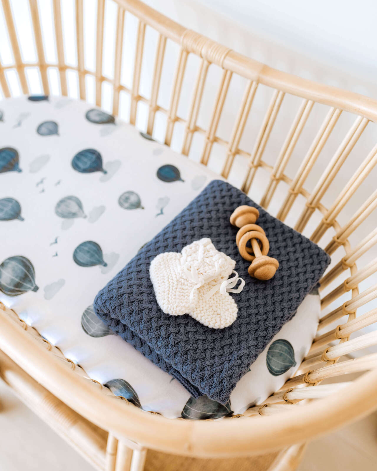 Snuggle Hunny Diamond Knit Baby Blanket - Ultra Soft & Cozy Blanket for Newborns & Toddlers - Perfect for Nursery, Stroller & Cuddle Time