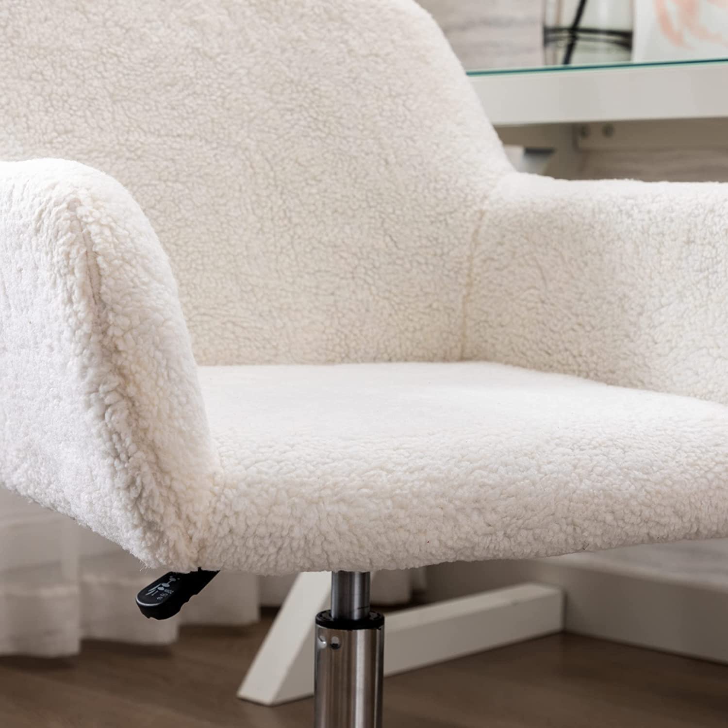 HomVent Swivel Chair with Padded Back & Arms - Upholstered Faux Fur Office Desk Chair, White Vanity Makeup Chair - Perfect for Home Office, Study Room, Living Room & Bedroom