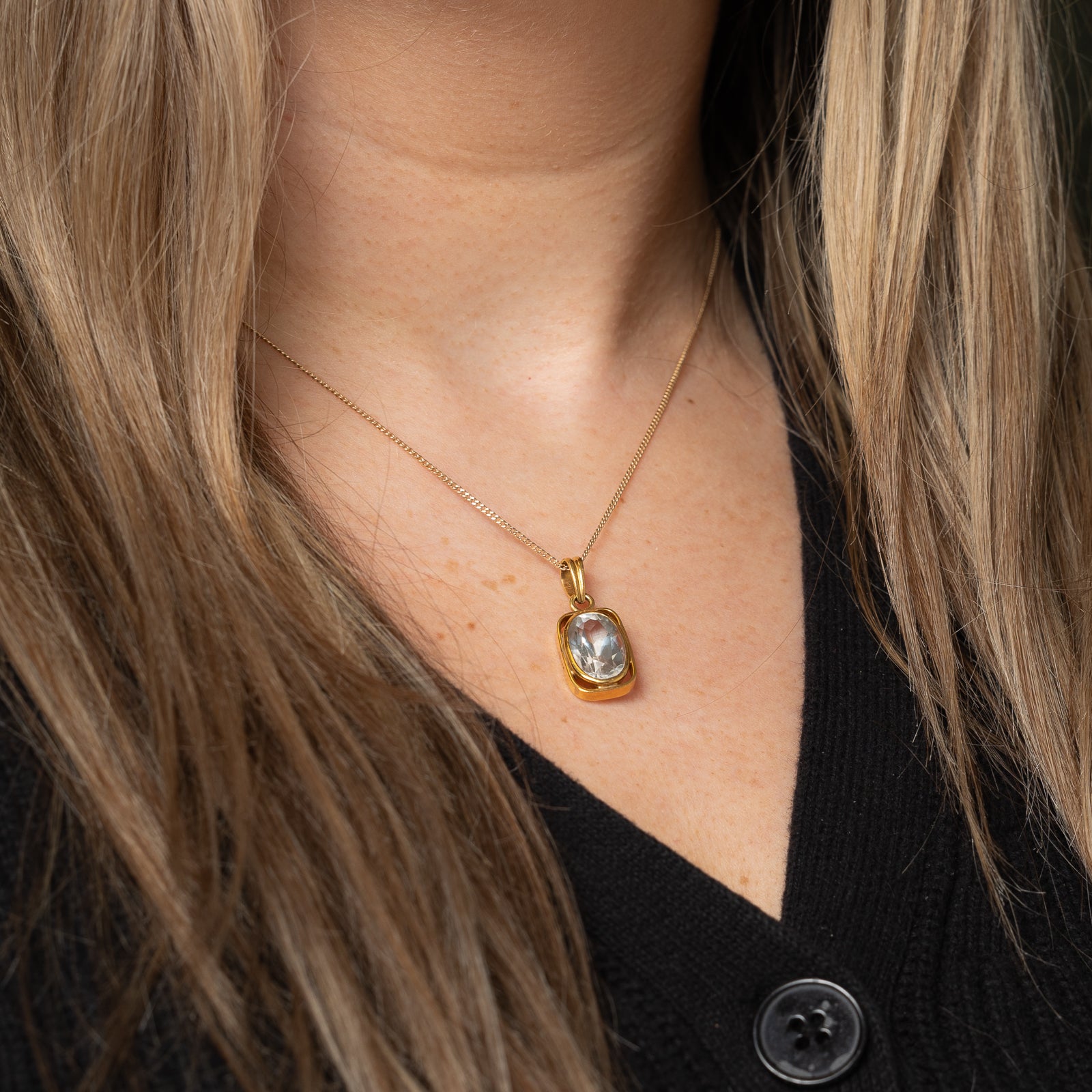 7.00ctw Bezel Set Oval Cut Blue Topaz Pendant Necklace - Elegant Jewelry Gift for Women, Perfect for Weddings, Anniversaries & Special Occasions