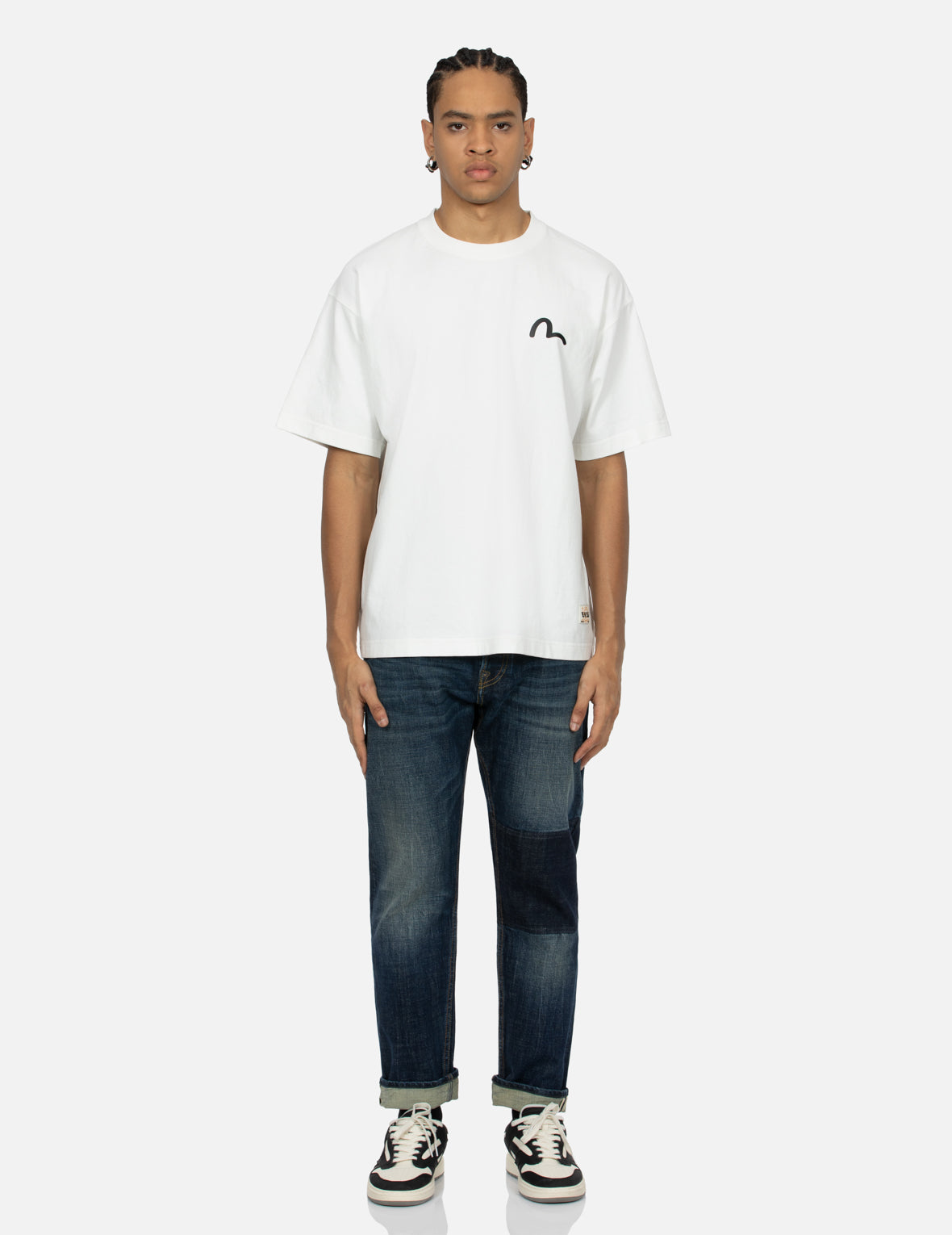 Stylish Foam Line Kamon & Seagull Print Loose Fit T-Shirt | Japanese Wave Graphic Tee | Casual Streetwear for Men & Women | Perfect for Beach Outings & Summer Fashion