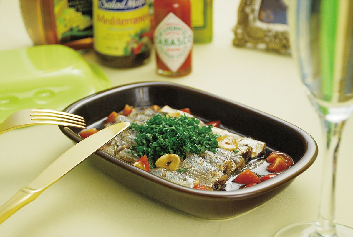 K+ DEP Microwave Grilled Fish Oven - Light Green MW-502 (Japan Import) | Perfect for Quick Fish Grilling at Home or Office