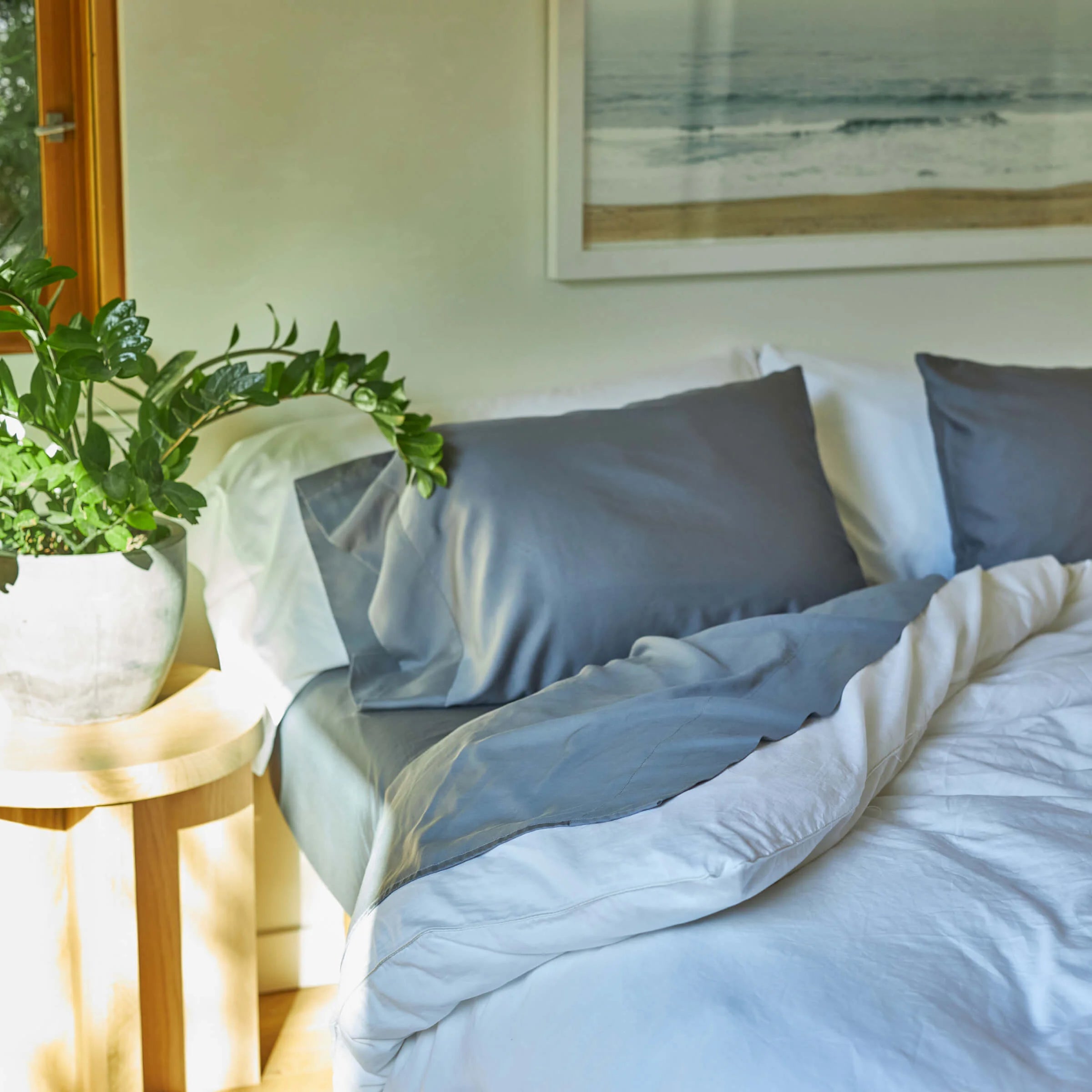 Premium TENCEL™ Luxury Bed Sheet Set - Soft, Breathable & Cooling - Queen Size - Perfect for Hot Sleepers & All-Season Comfort