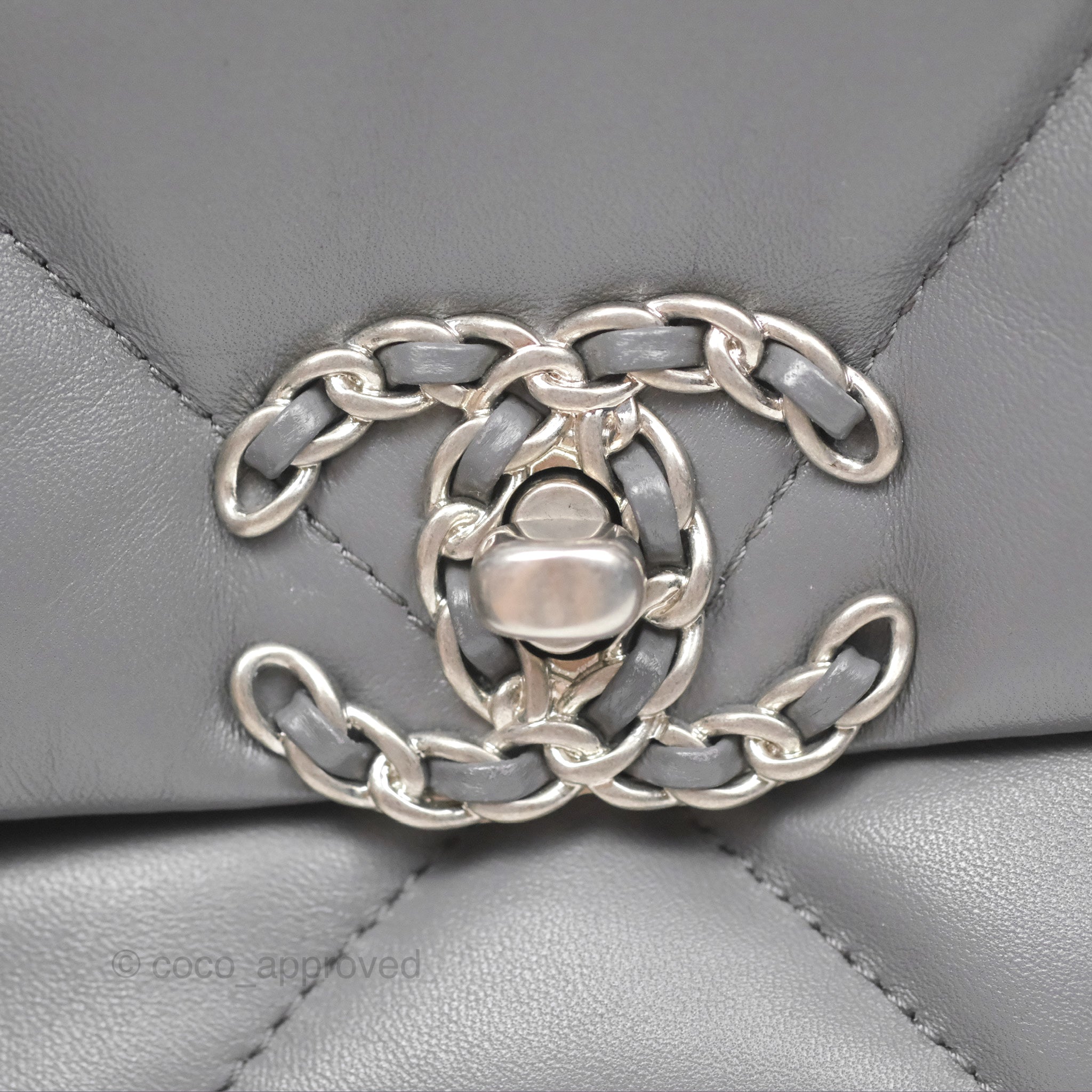 Chanel 19 Small Handbag in Dark Grey with Mixed Hardware - Luxury Crossbody Bag for Women, Perfect for Date Night & Evening Events