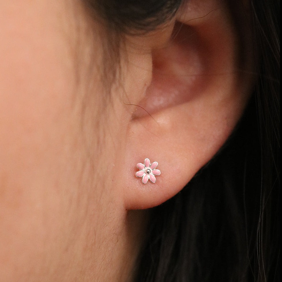Colorful Daisy Stud Earrings for Women - Floral Fashion Jewelry for Everyday Wear & Gift Giving