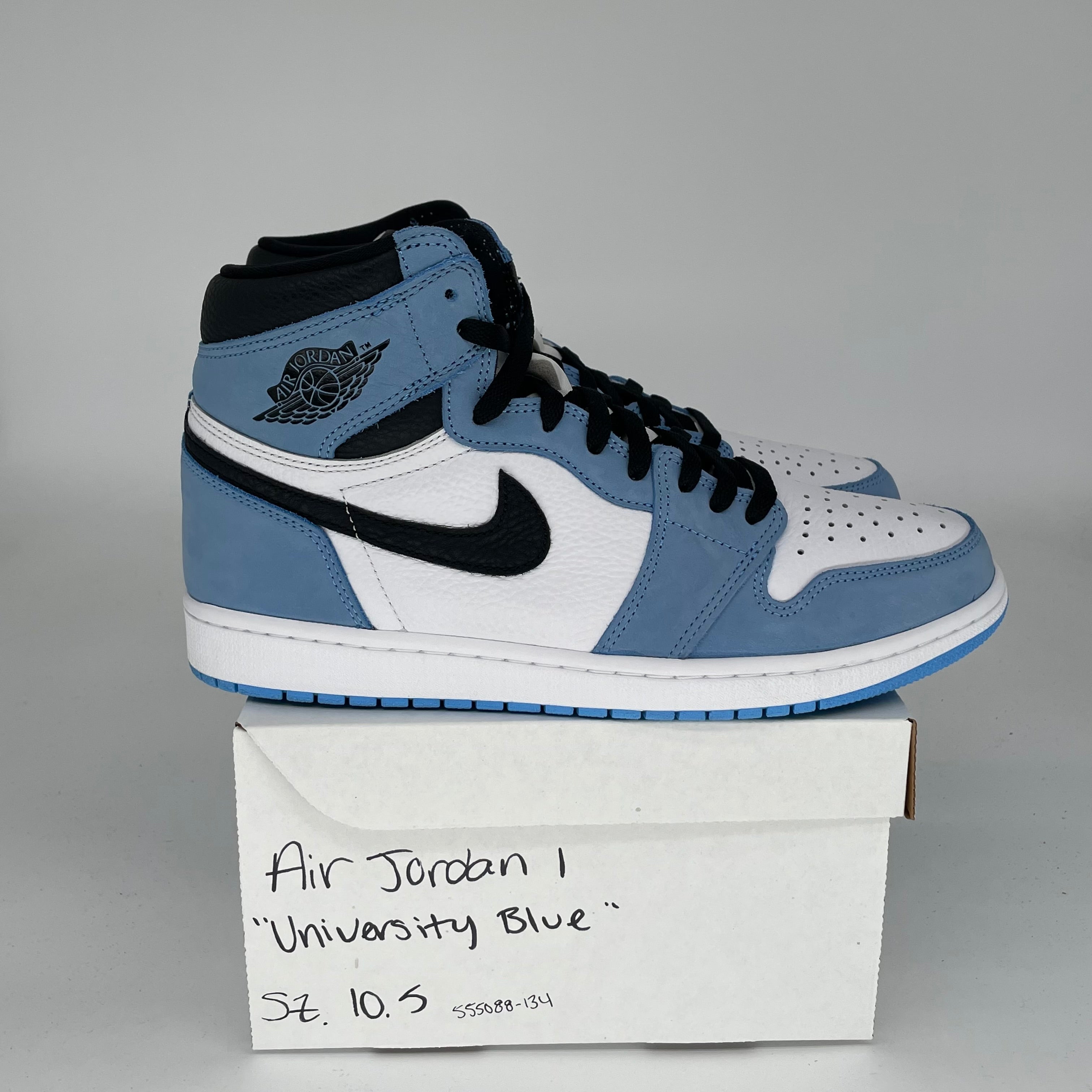 Air Jordan 1 Retro High OG 'University Blue' Men's Basketball Shoes Size 10.5 (555088-134) - Perfect for Sneaker Collectors & Streetwear Fashion