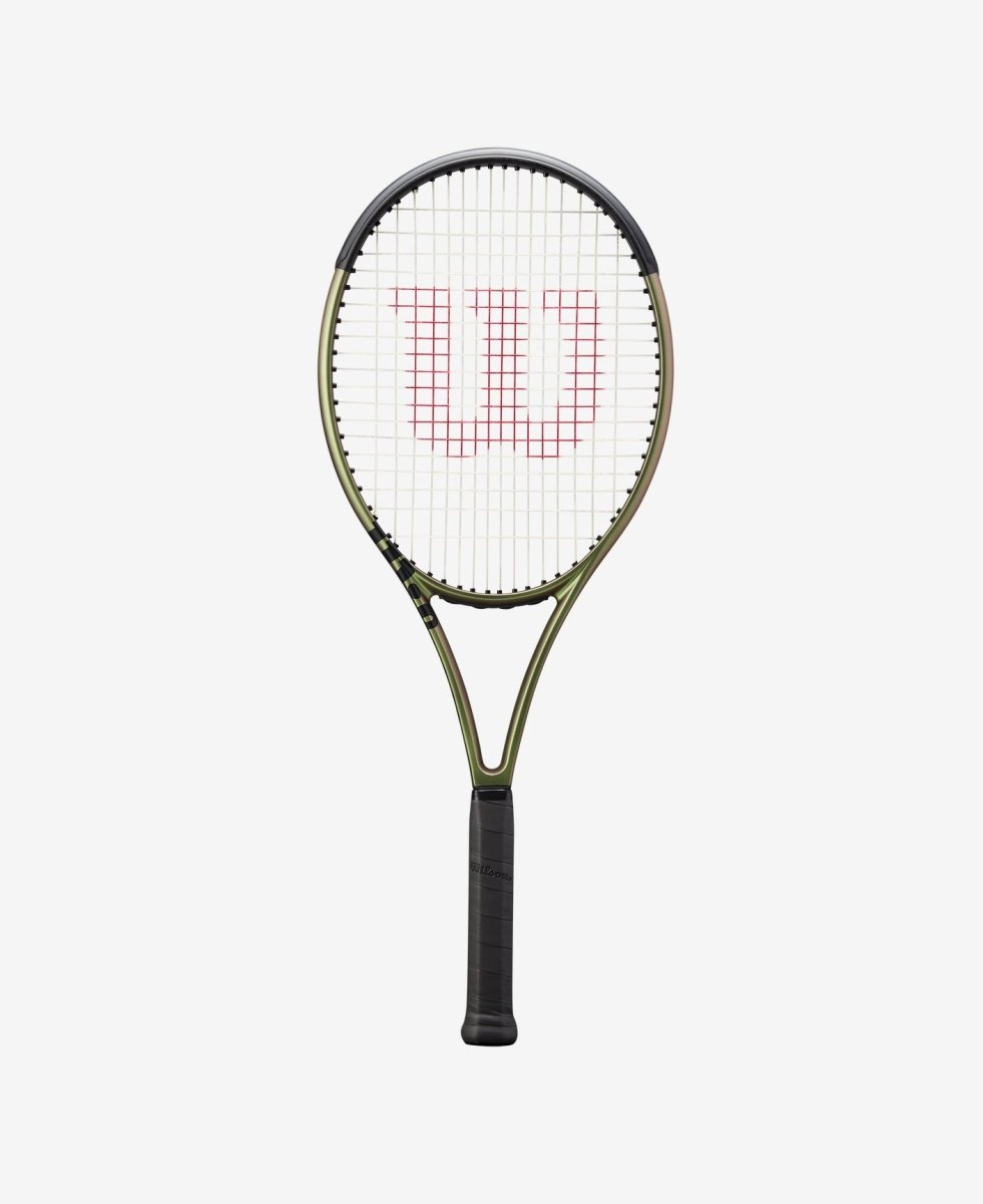 Wilson Blade 100 V8 Tennis Racket - Lightweight Carbon Fiber Tennis Racquet for Adults & Juniors | Perfect for Competitive Play & Training Sessions
