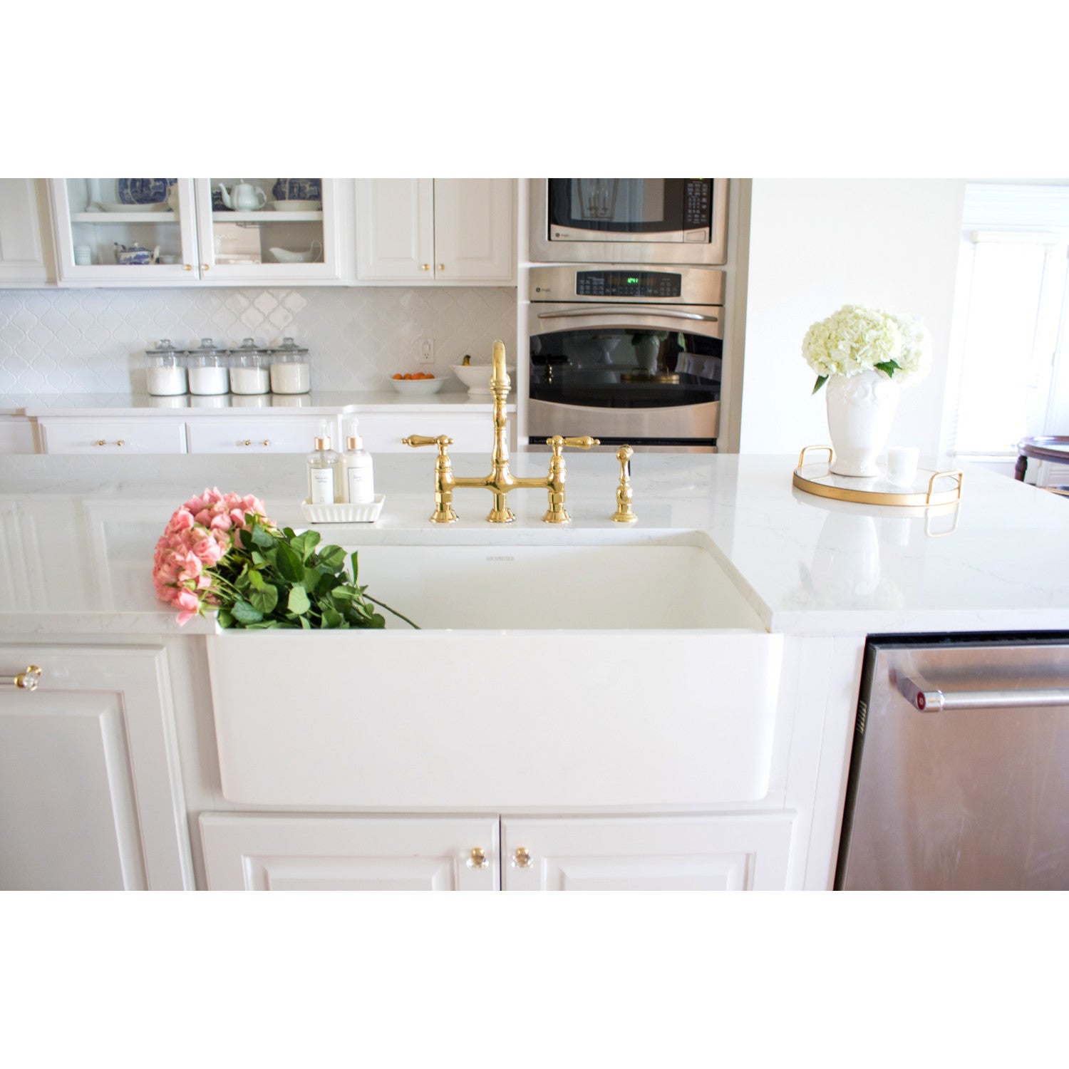 Arcticstone GKFA301810BC 30 Inch White Farmhouse Kitchen Sink - Solid Surface Apron Front Single Bowl with Strainer, Matte Finish | Perfect for Rustic & Modern Kitchens