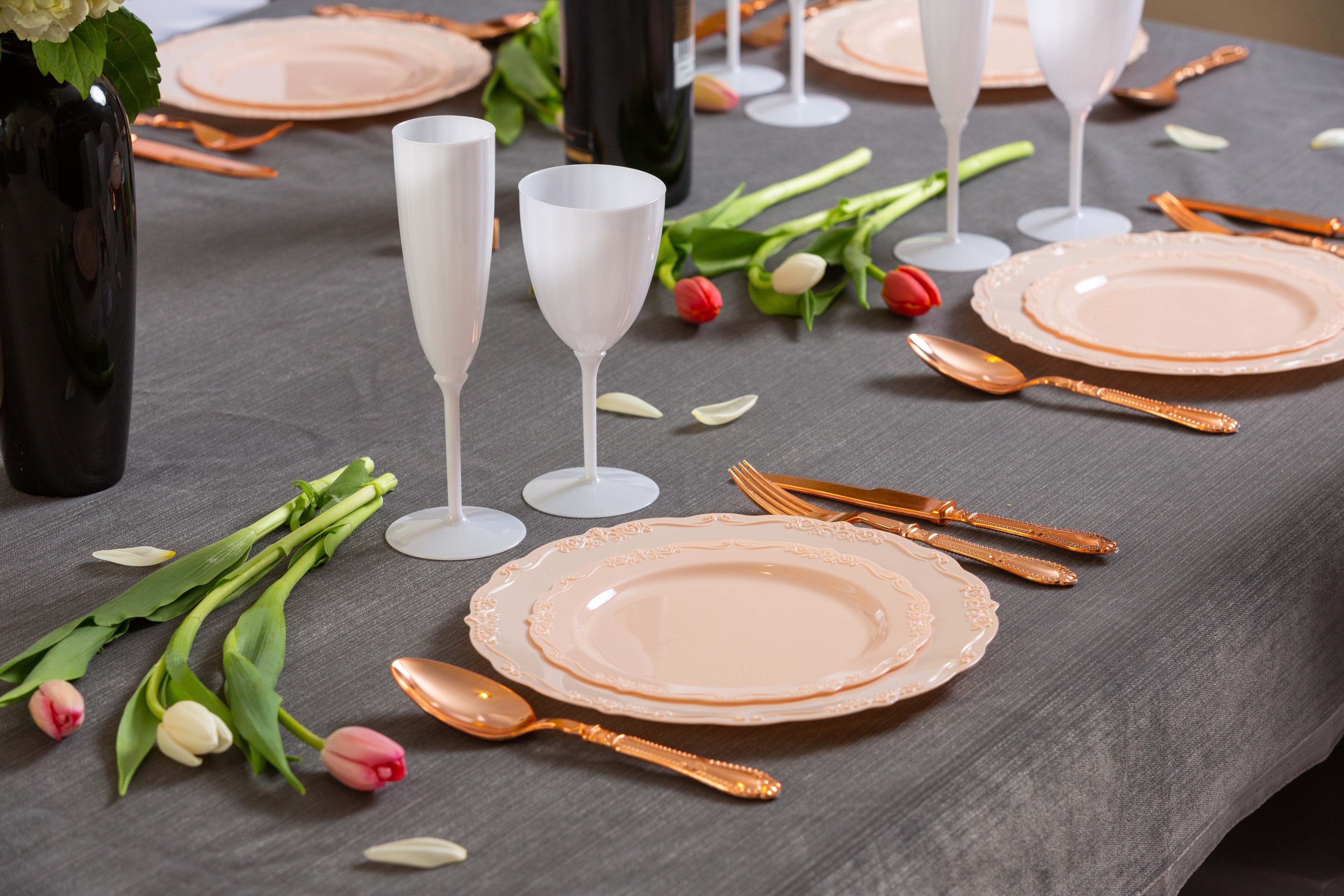 60-Piece Pink Round Plastic Dinnerware Set - Vintage Style Disposable Plates, Cups & Cutlery for Parties, Picnics & Outdoor Events