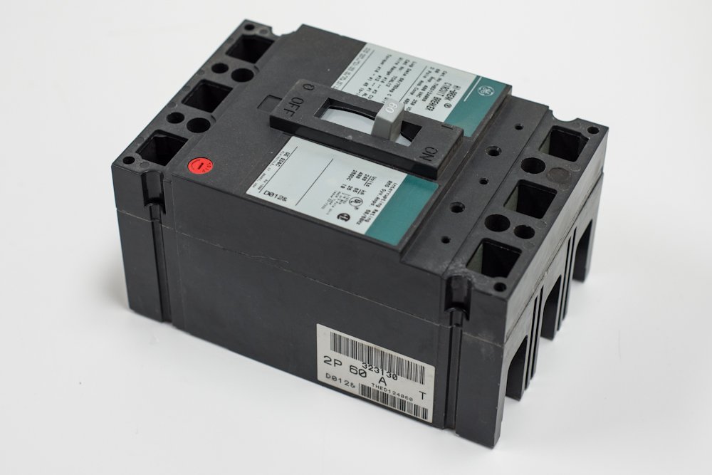 GE THED124100WL 20-Amp Single Pole Circuit Breaker - Compatible with General Electric Panels, for Home & Commercial Electrical Safety Protection - Perfect for Residential, Office, and Industrial Use