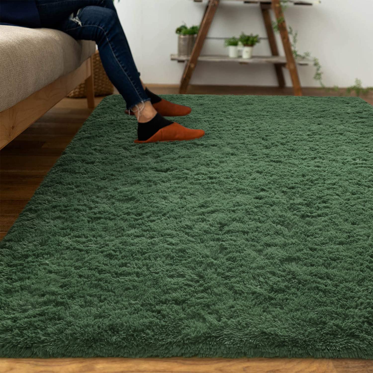 DweIke Fluffy Dark Green Shaggy Area Rug - 4x6 Feet Soft Plush Carpet for Bedroom, Living Room, Nursery | Non-Slip Washable Floor Mat for Kids, Boys & Girls | Perfect for Cozy Home Decor, Playroom & Baby Room