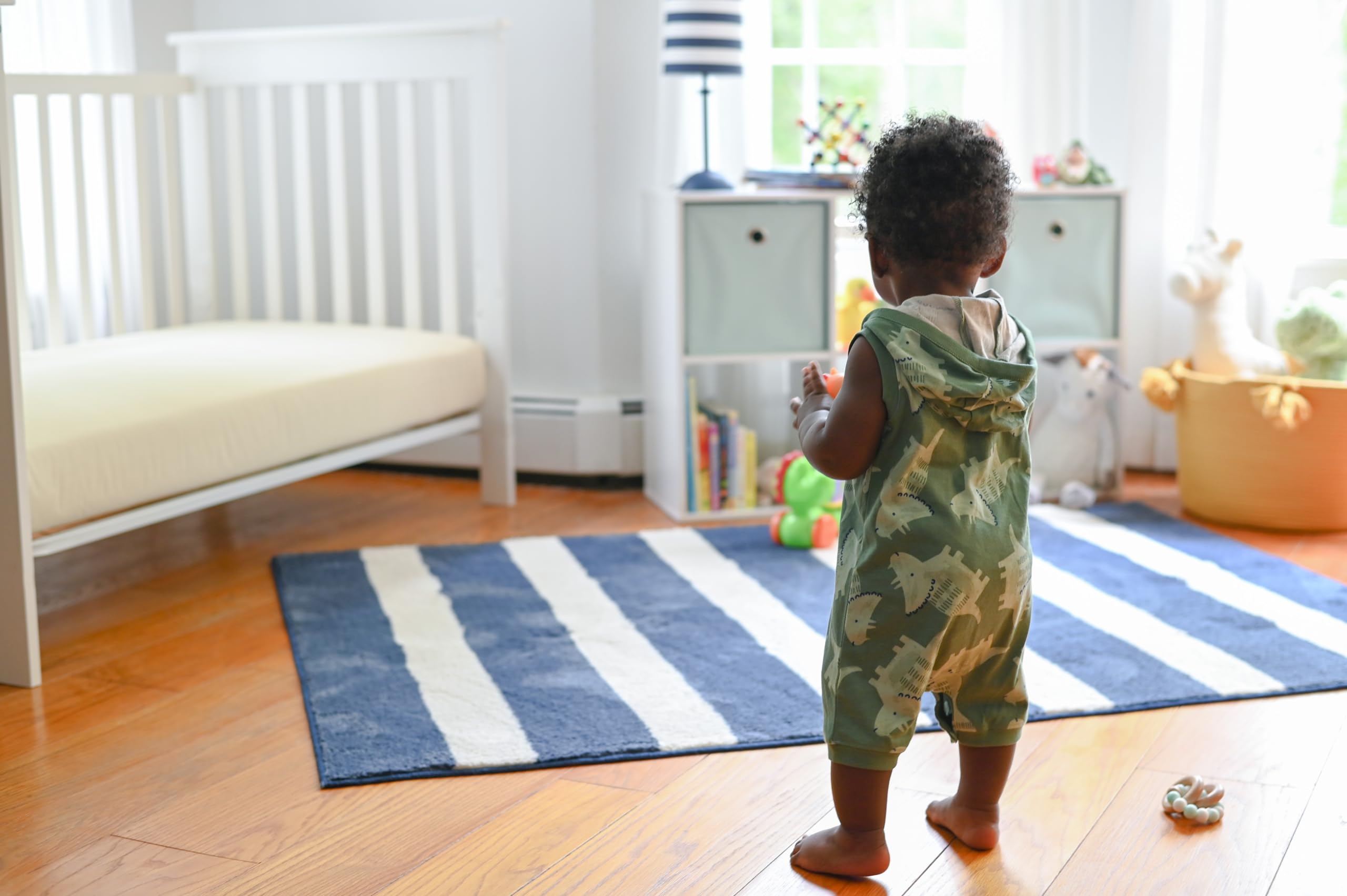 Lullaby Earth Organic Baby Crib Mattress - 2-Stage Lightweight Infant & Toddler Mattress | Waterproof, Hypoallergenic, Non-Toxic | Perfect for Nursery, Daycare & Travel Cribs