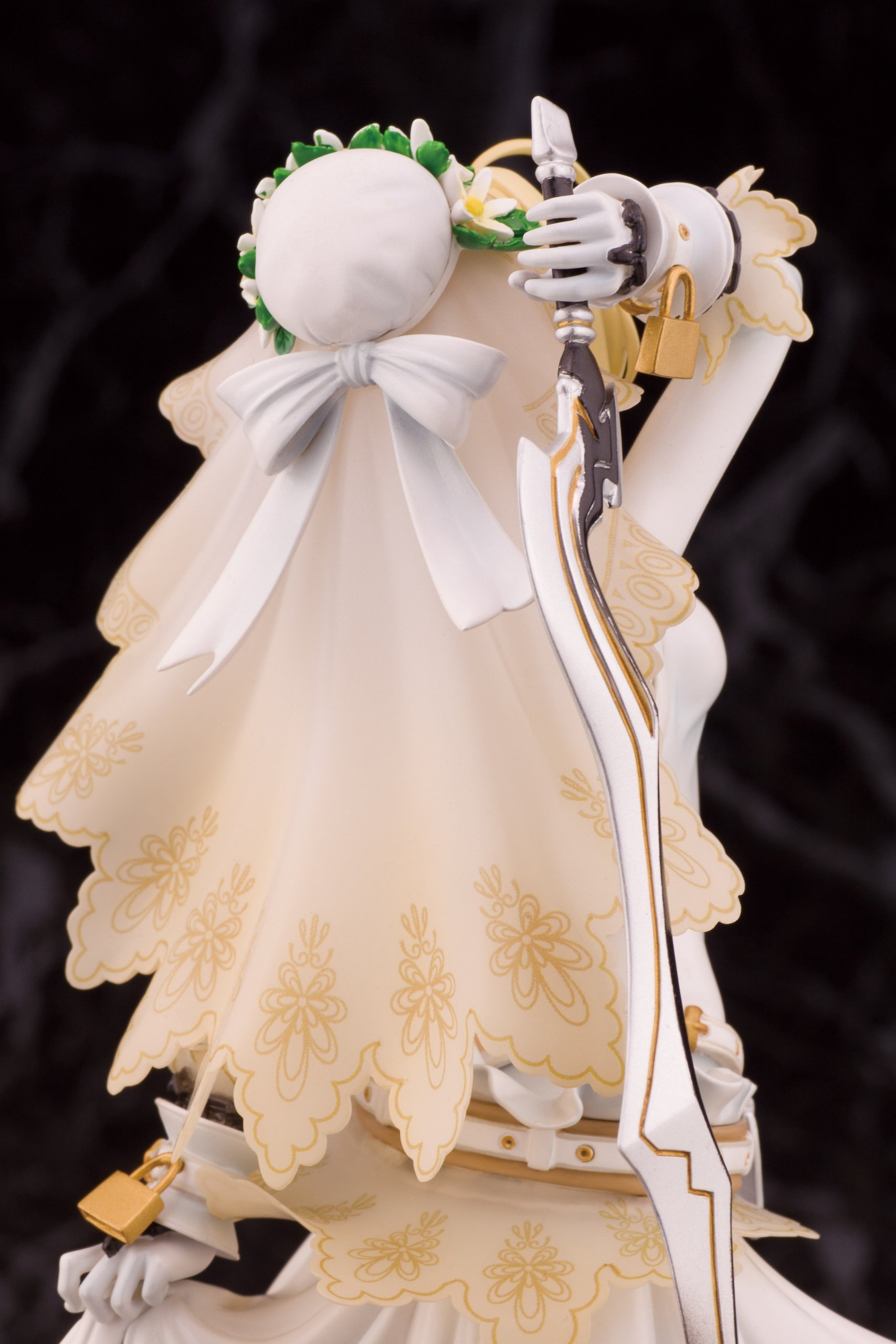 Fate/Extra CCC Saber 1/8 Scale PVC Figure - Anime Collectible for Display & Gaming Room Decor