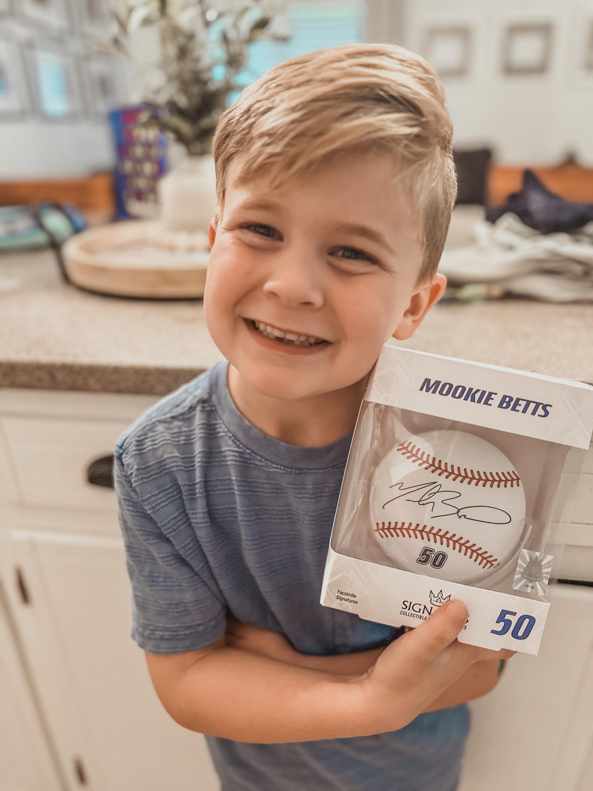Signables 4-Inch Baseball Collectible - Perfect Team Gifts for Baseball Fans & Memorabilia Collectors - Great for Display Cases, Man Caves, and Sports Themed Rooms