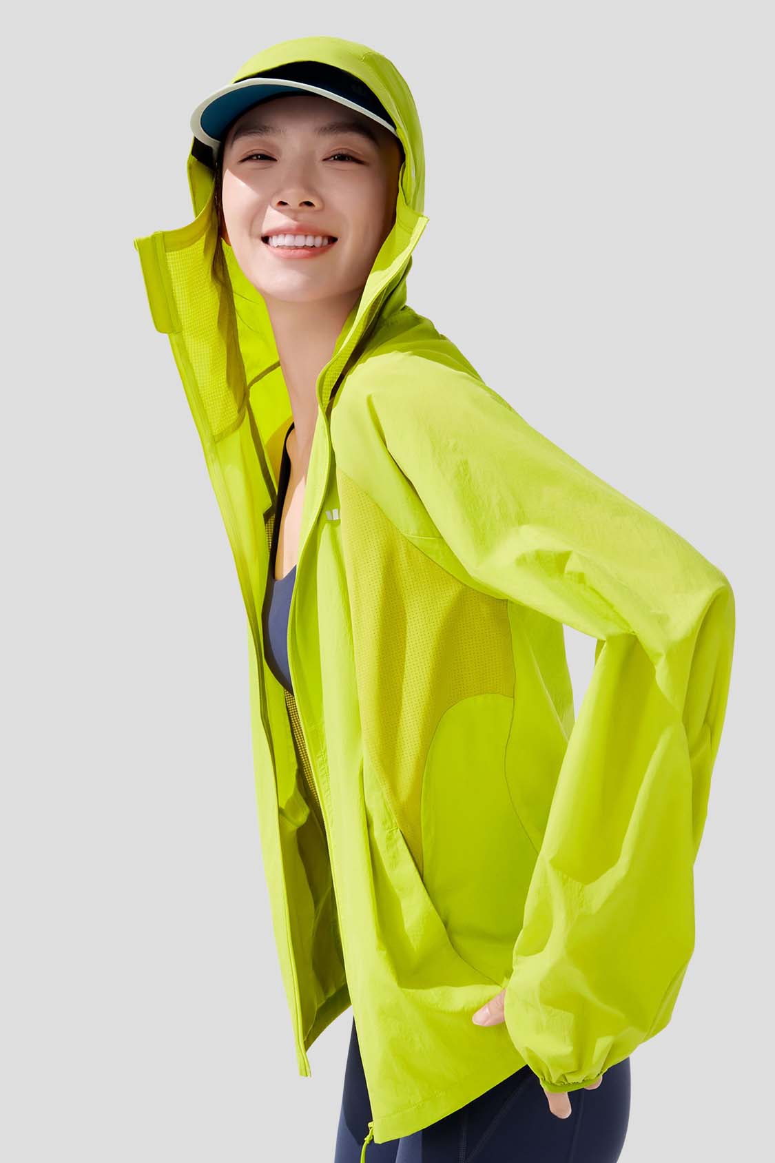 Drift Women's Lightweight Water Repellent Jacket UPF 100+ Sun Protection - Perfect for Hiking, Travel & Outdoor Activities