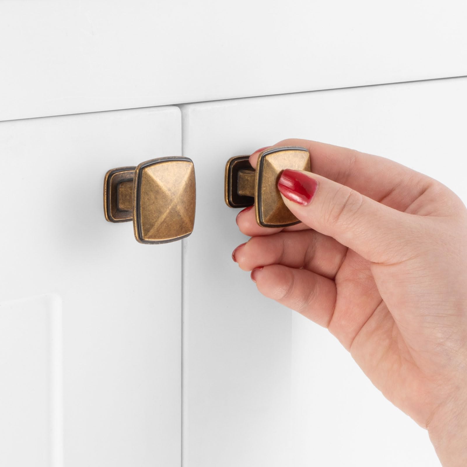 Vintage Antique Brass Cabinet Knobs - Pack of 10 | Retro Kitchen & Bathroom Hardware for Drawers & Doors