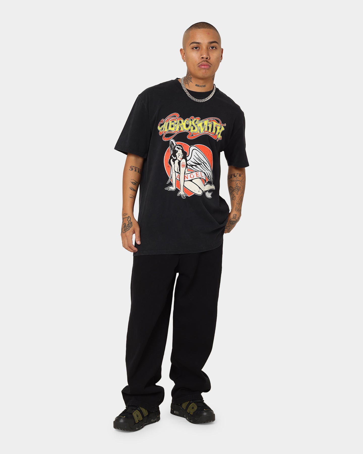Vintage Aerosmith Angel Heart Washed Black T-Shirt | Classic Rock Band Tee for Concerts & Casual Wear
