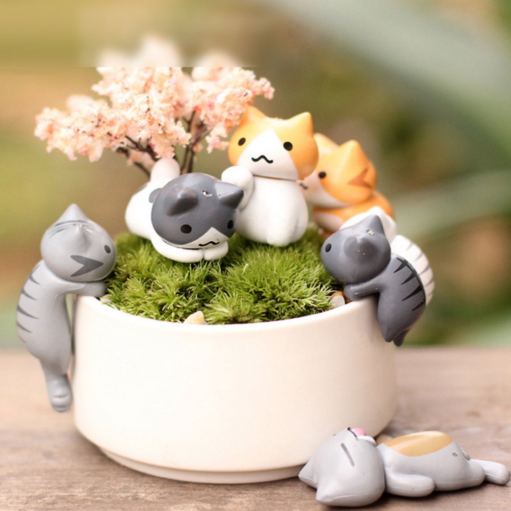 Mini Cute Cat Figurines for Fairy Garden - Tiny Kitty Landscape Ornaments, Home Decor for Succulents & Bonsai Plants - Perfect for DIY Crafts, Tabletop Displays and Gift Giving (Random Style)