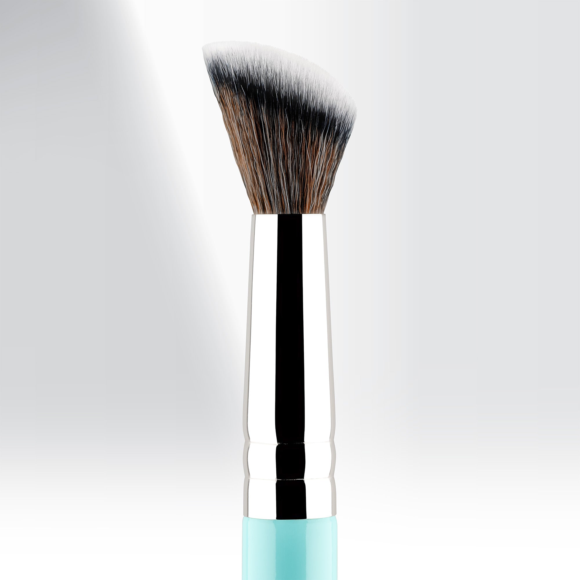 142 MY ANGLED POWDER - Premium Angled Makeup Brush for Flawless Contouring & Highlighting | Perfect for Professional Makeup Artists & Beauty Enthusiasts | Ideal for Everyday Use, Special Occasions & Photo Shoots
