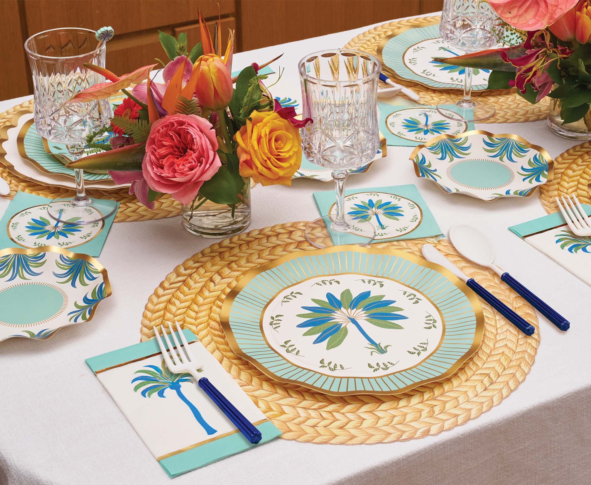 Elegant Preppy Palm Leaf Table Setting - Perfect for Boho Wedding, Tropical Party & Summer Dining Decor