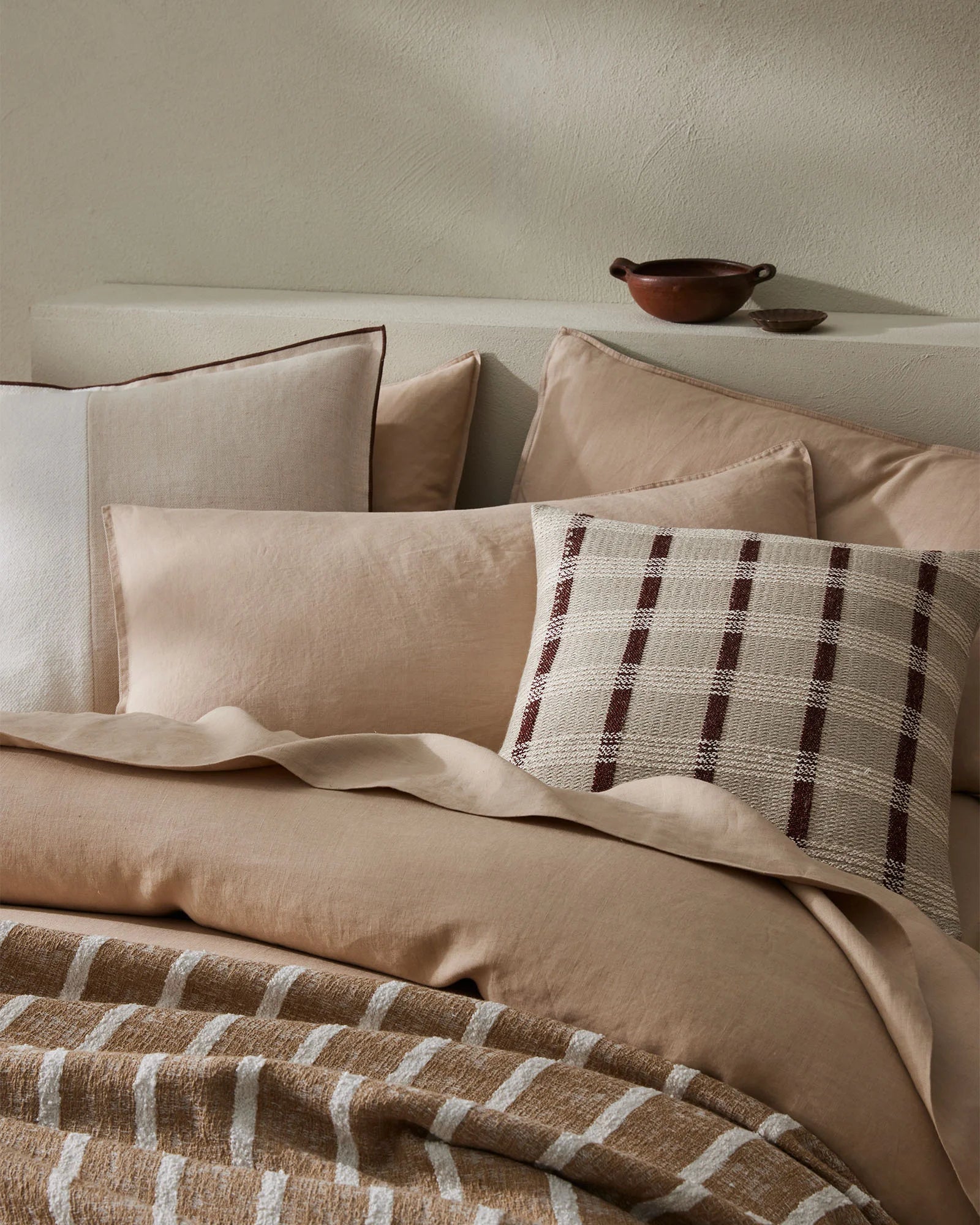 Premium Riccardo Cushion - Soft & Durable Home Decor Throw Pillow for Sofa, Bed, Chair - Perfect for Living Room, Bedroom, Office & Outdoor Use