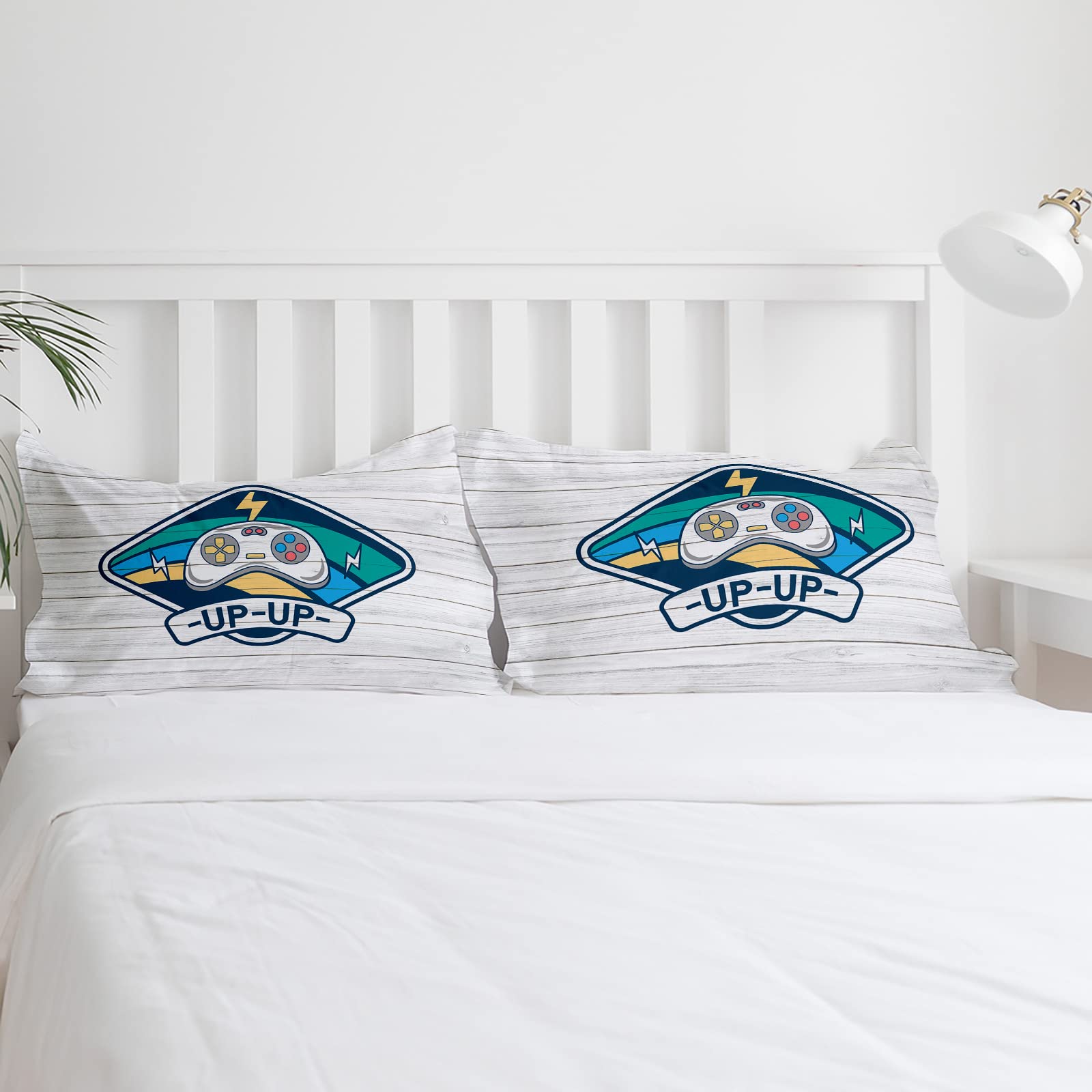 3-Piece Video Game Themed Microfiber Bedding Set - Soft Duvet Cover with 2 Pillowcases for California King Beds | Gamer Bedroom Decor | Perfect for Teen Rooms, Game Themed Bedrooms & Gaming Enthusiasts