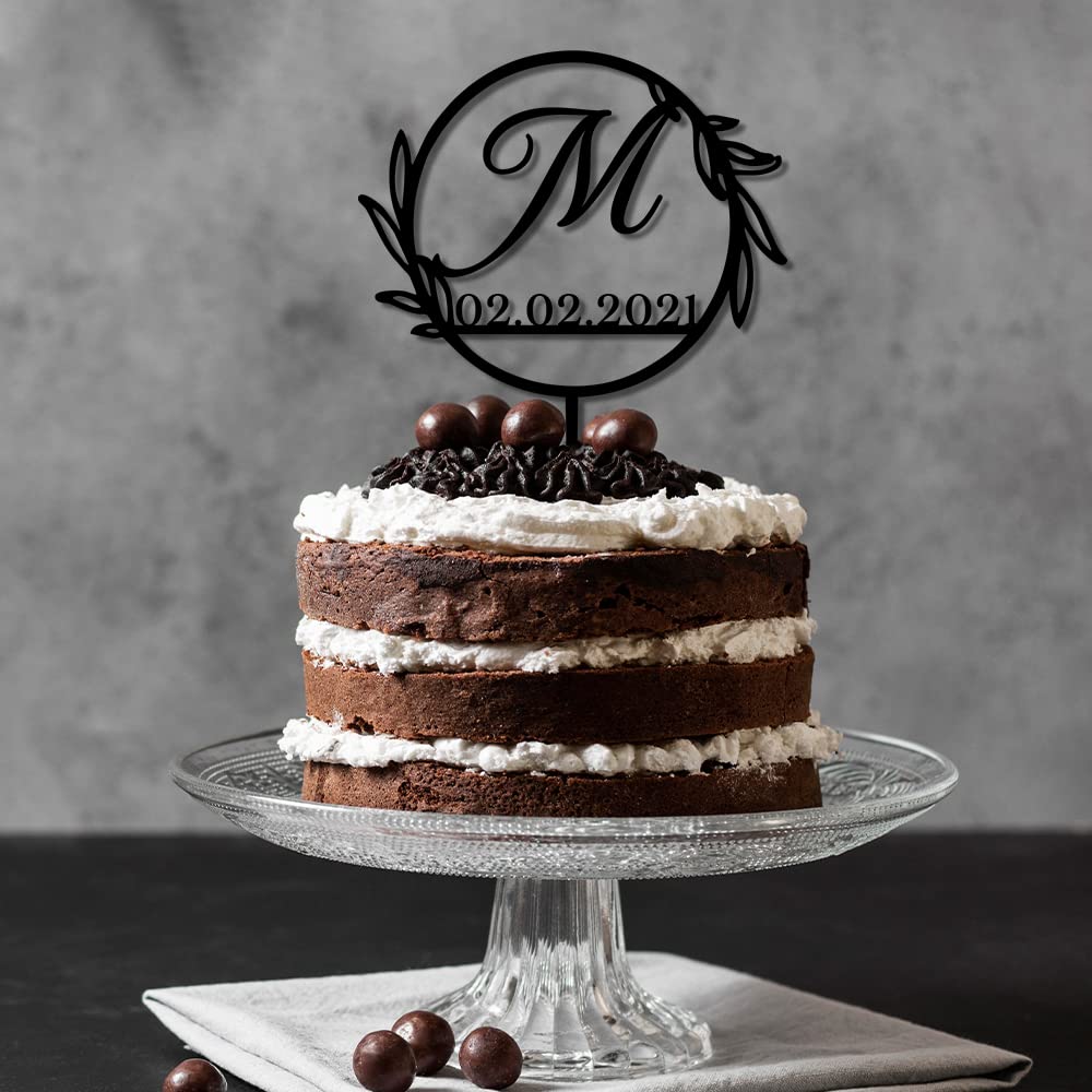 Personalized Monogram Cake Topper with Date - Custom Initial Wedding Cake Decor - Unique Wreath Cake Topper for Weddings, Anniversaries & Special Events