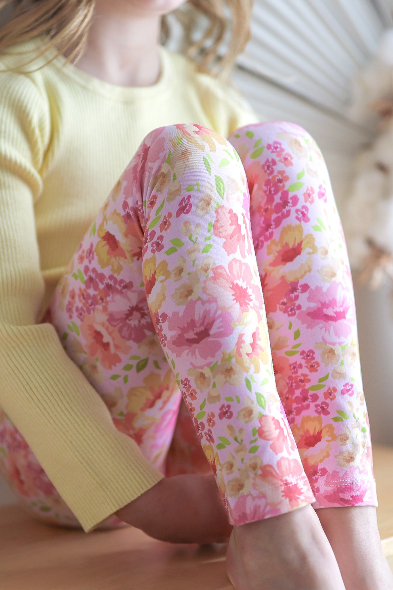 Floral Print Capri Leggings for Women - Stylish & Comfortable Yoga Pants for Workout, Running, and Casual Wear