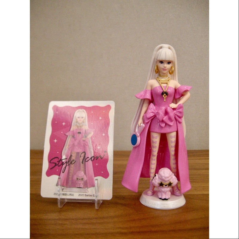 Barbie Extra Style Icon Series 2022 - Fashion Doll with Trendy Outfits & Accessories | Perfect for Collectors, Gifts & Playtime Scenes