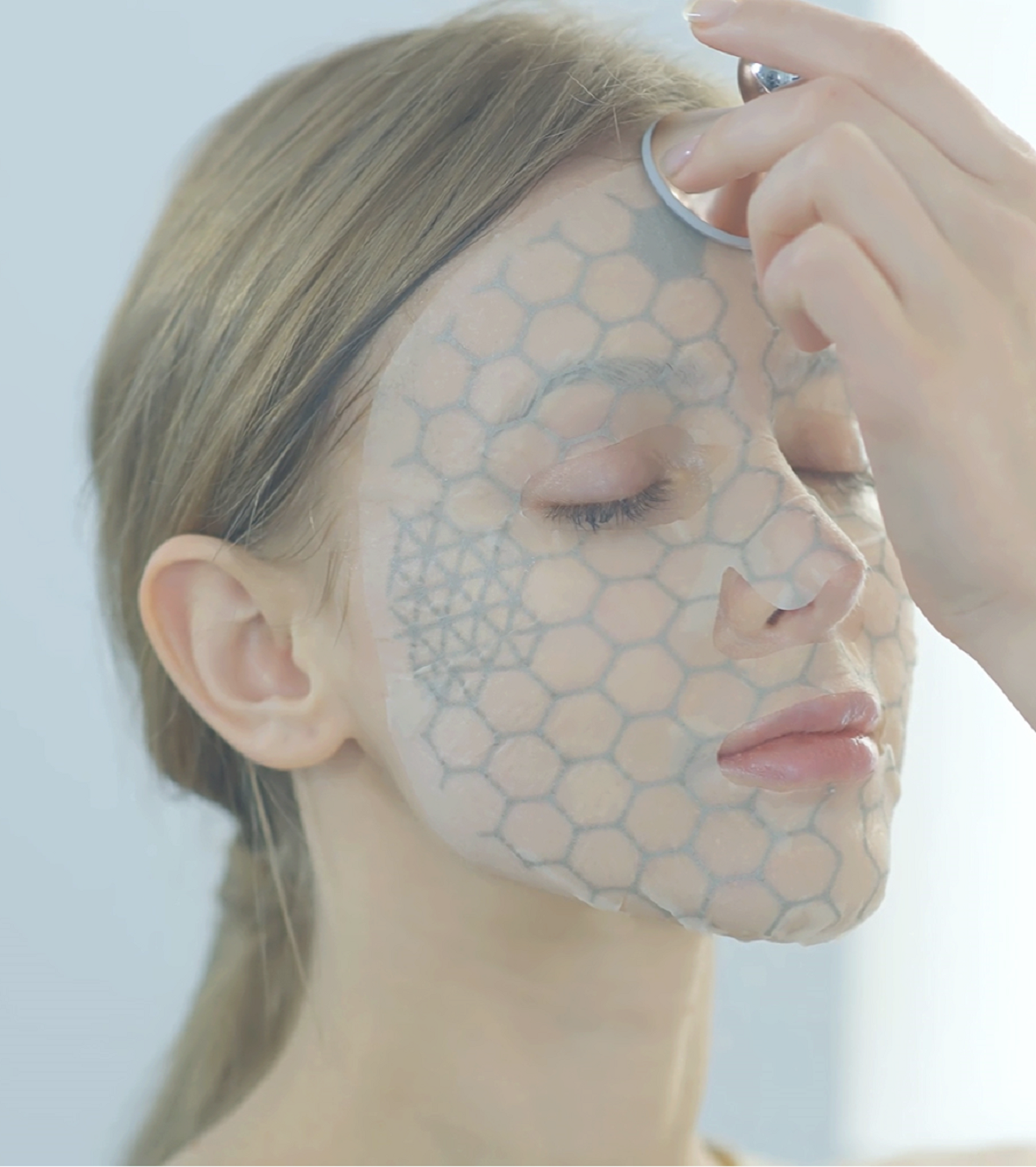 Cellpod Microcurrent Facial Massager - Skin Tightening & Anti-Aging Device for Wrinkle Reduction | Perfect for At-Home Skincare Routine & Spa Treatments