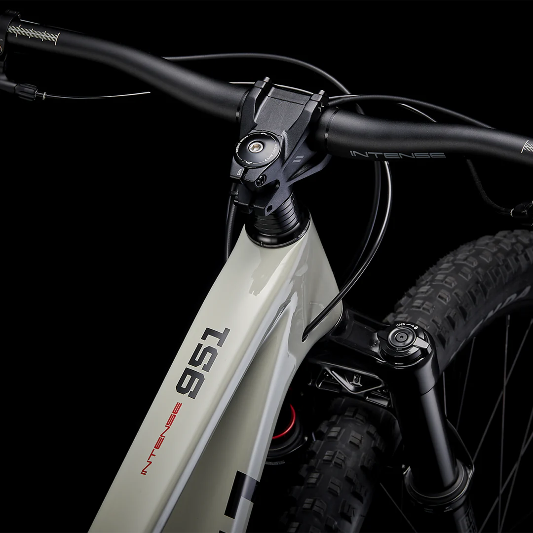 Ex Demo Intense 951 Series XC Carbon Mountain Bike - Lightweight Full Suspension for Trail Riding & Off-Road Adventures