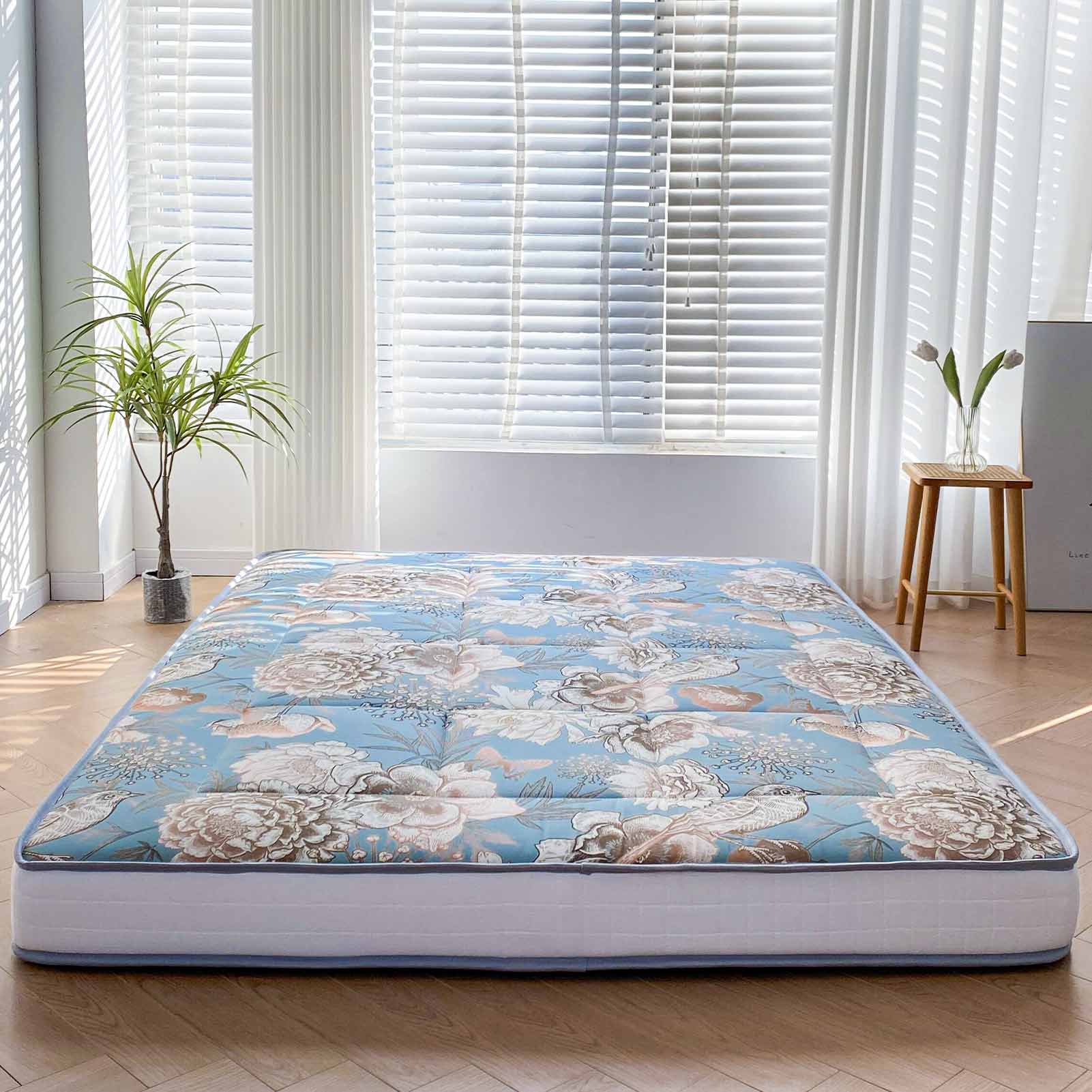 MAXYOYO Padded Japanese Floor Mattress - Floral Printed Futon Mattress & Folding Sleeping Pad for Guest Bed, Camping, Yoga & Meditation | Comfortable Floor Cushion for Small Spaces