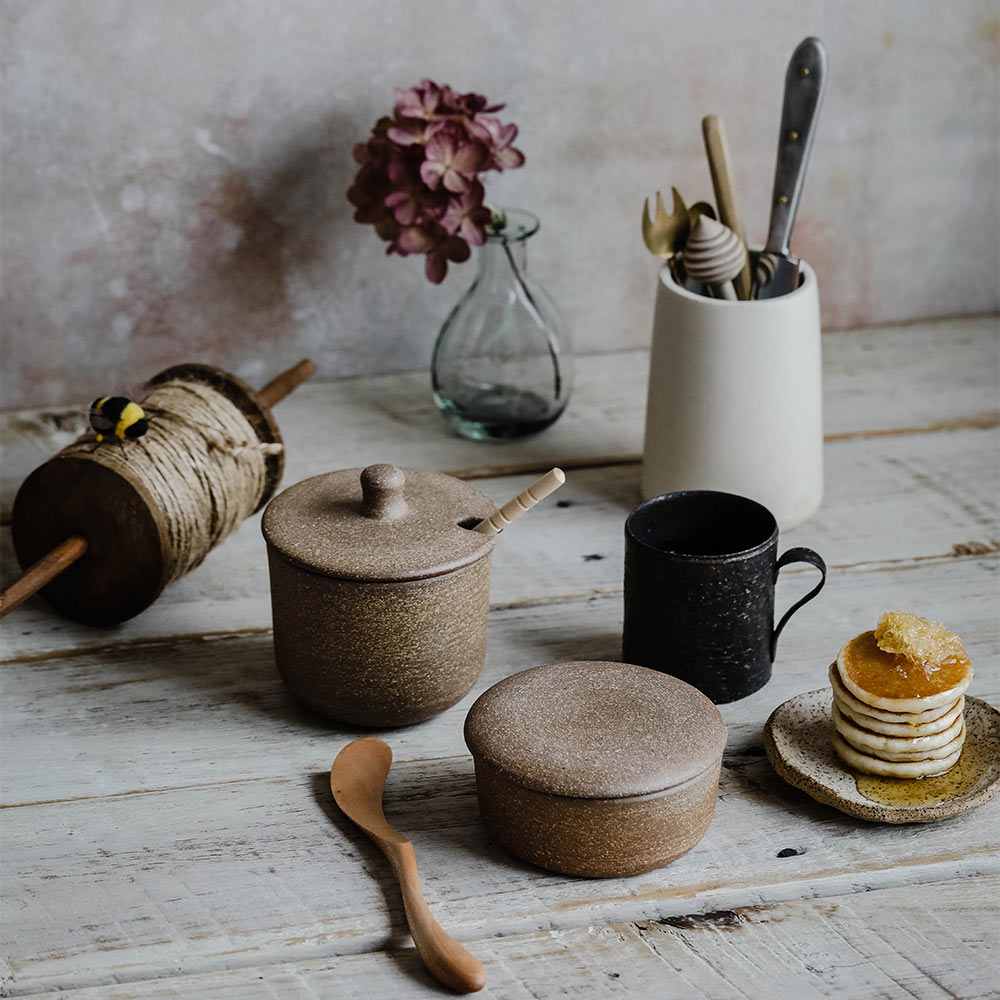 Rustic Ceramic Butter Keeper - Airtight Butter Dish for Fresh Spreadable Butter | Perfect for Kitchen, Dining Table & Breakfast Nook