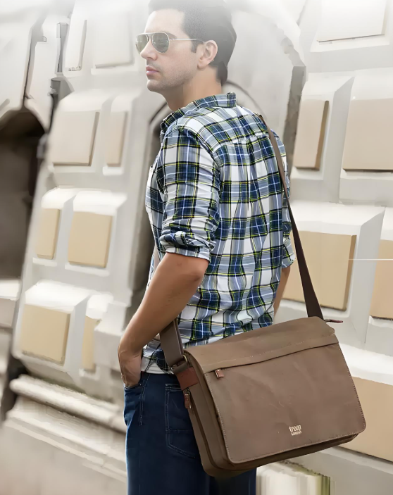 TRP0240 Troop London Classic Canvas Laptop Messenger Bag 16.5 Inch - Stylish Work & College Commuter Bag for Men & Women