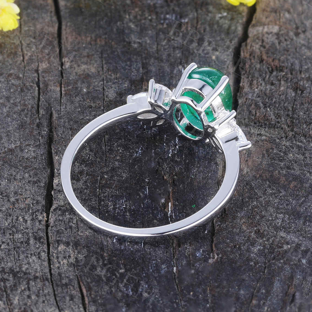 14K/18K Gold Fiorella Natural Emerald Diamond Ring for Women - Elegant Wedding, Engagement & Anniversary Jewelry Gift - Perfect for Bridal, Party & Special Occasions