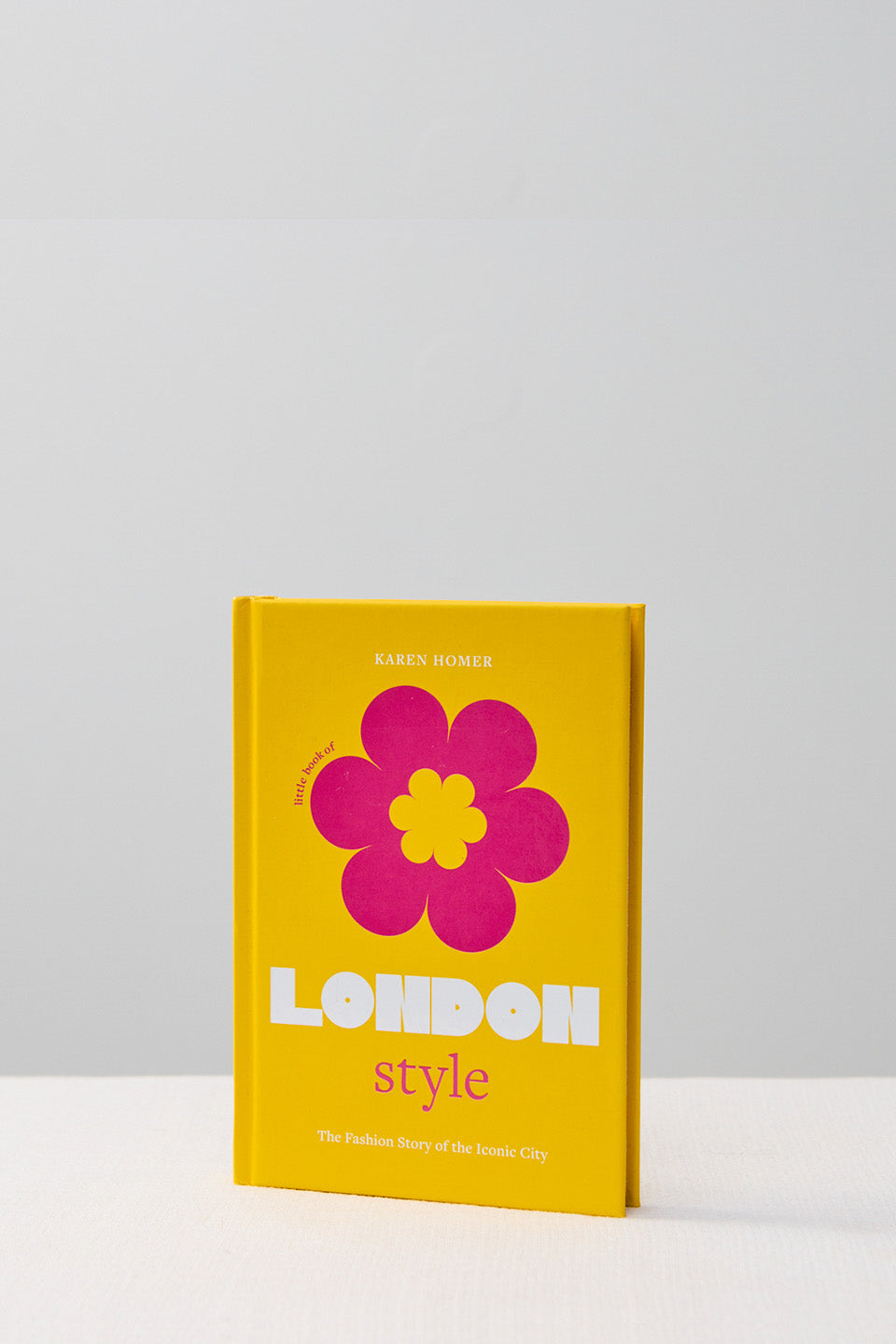 Little Book of London Style - Fashion Guide & Style Tips for Women | Perfect for Travel, Gifts & Home Decor