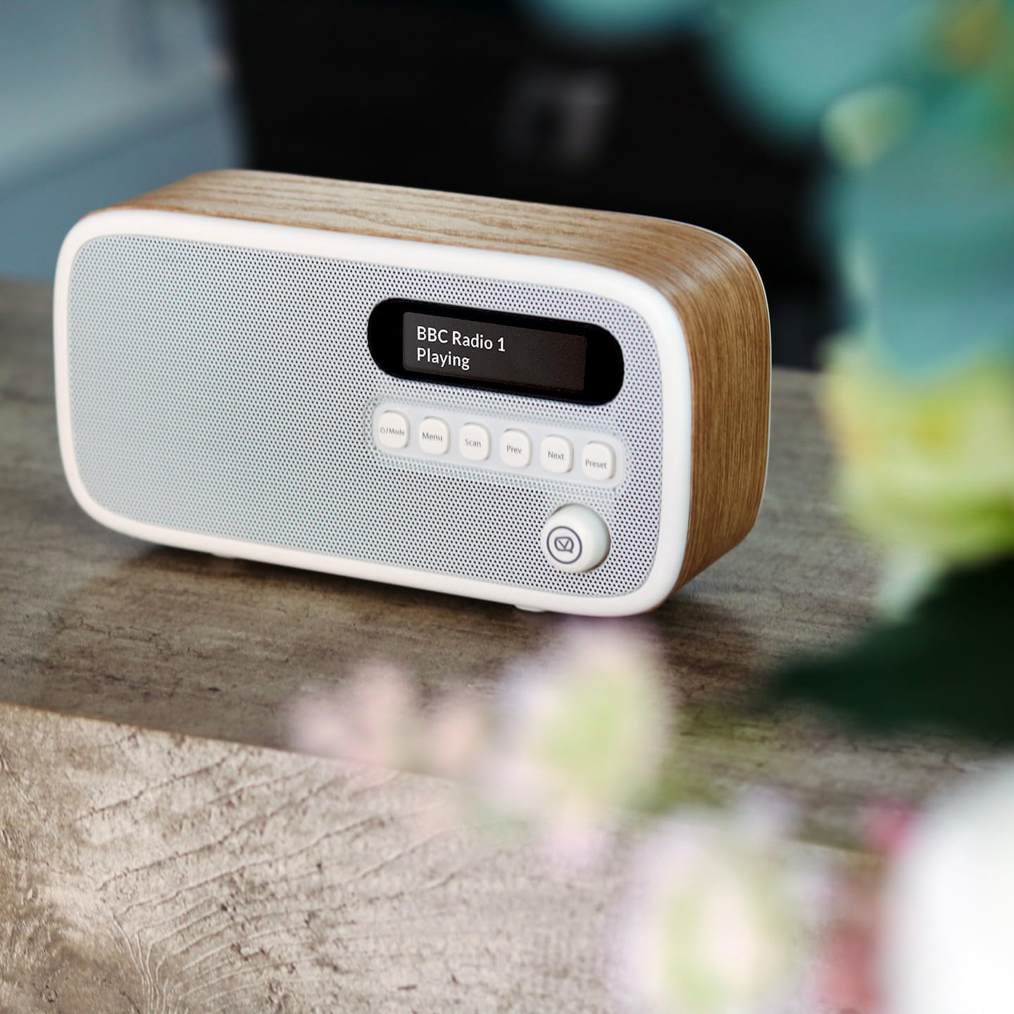 VQ Dexter Portable DAB+ FM Radio with Auto Scan - 60 Presets, Mains/Battery Powered, Digital Tick Approved (Oak) | Perfect for Home, Office, Travel & Outdoor Use