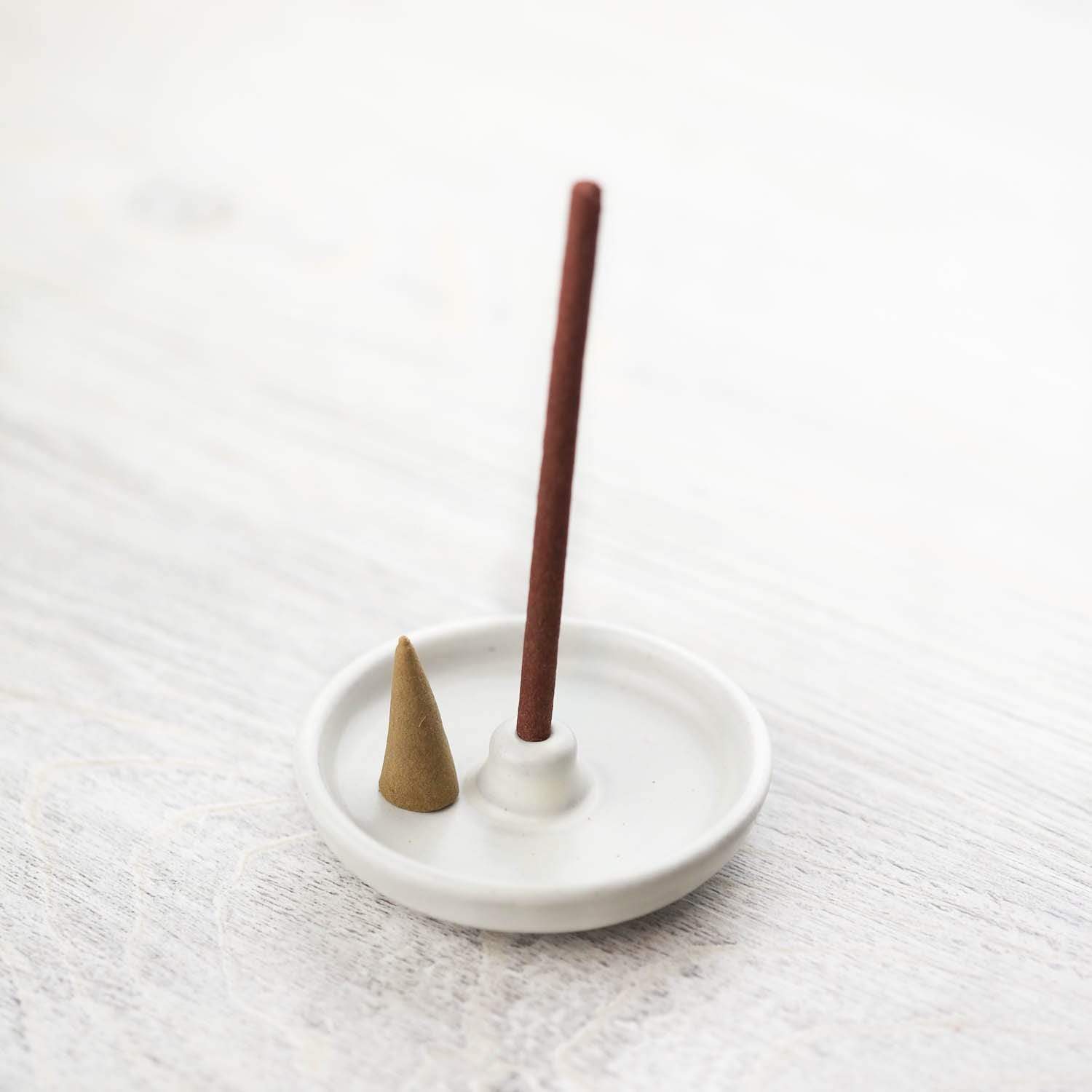 Handmade Ceramic Incense Burner - Aromatherapy & Meditation Essential for Home, Office & Yoga Studio - Premium Quality Ceramic Holder for Relaxation & Spiritual Practice