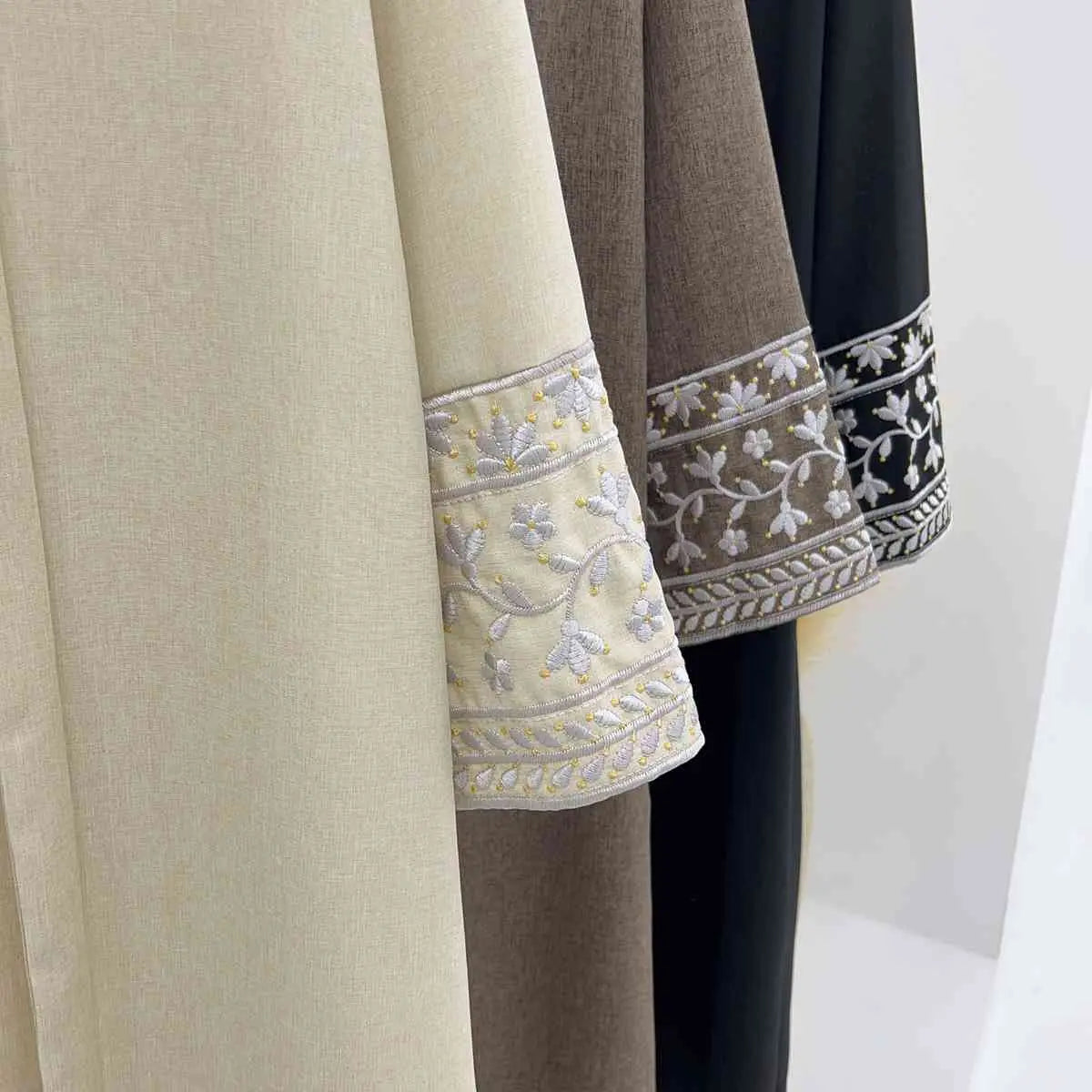 Elegant Muslim Women's Embroidery Sleeve Abaya Dress - Modest Islamic Prayer Dress for Mosque, Eid & Special Occasions