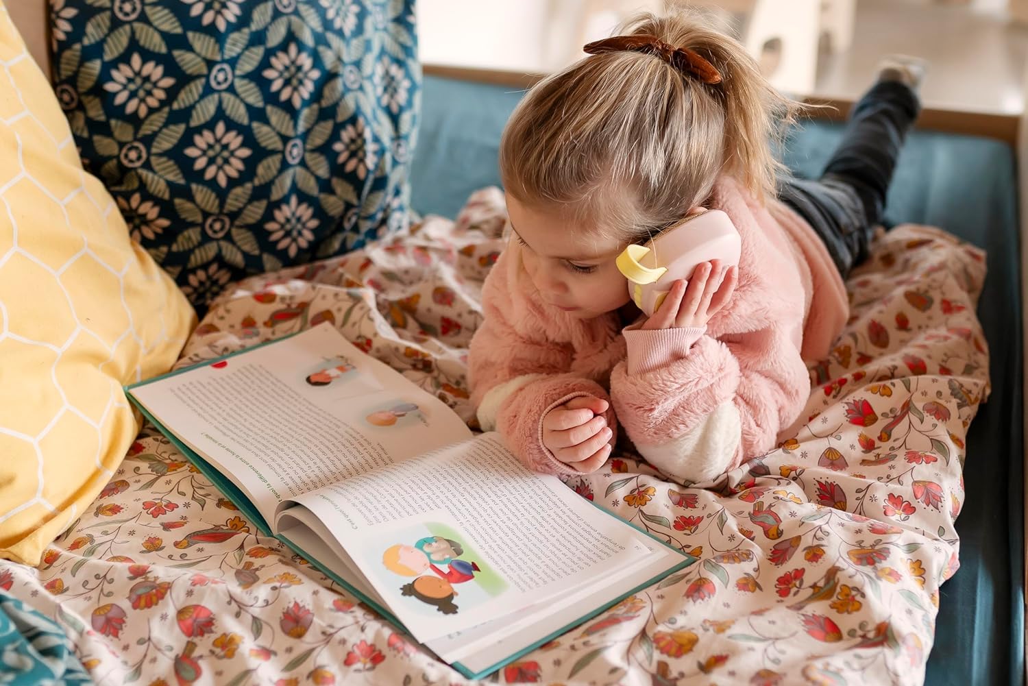 MAIASAURA | Interactive Storytelling & Music Box for Kids Ages 0-8 | 200+ Included Songs, Lullabies & Stories | Blue Green | Perfect for Bedtime, Playtime & Learning