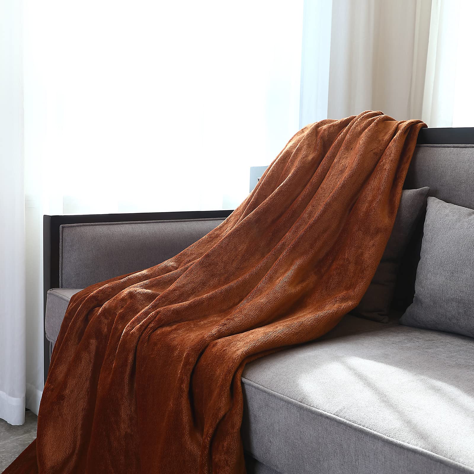 Monzana Large Electric Heated Blanket 180x130cm - 10 Heat Levels with Timer, Brown - Perfect for Cold Nights, Bed Warming & Cozy Home Comfort