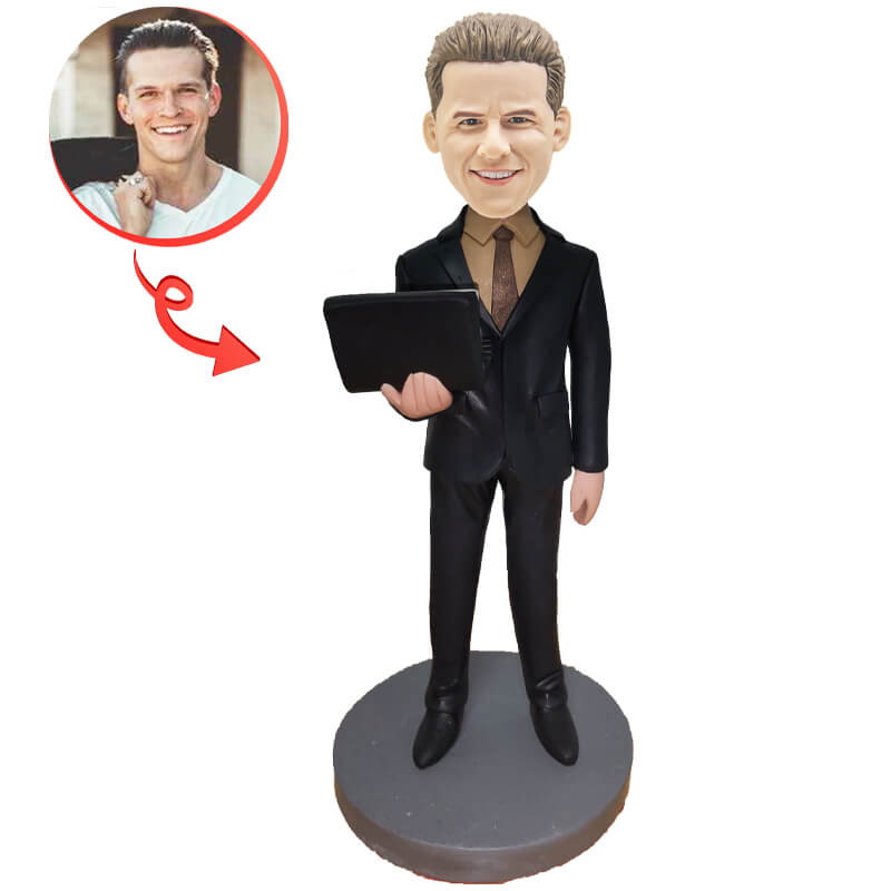 Custom Engineer with Laptop Bobblehead - Fun Office Desk Decor for Tech Professionals & Computer Engineers - Perfect Gift for Engineers Day, Birthday & Work Anniversary