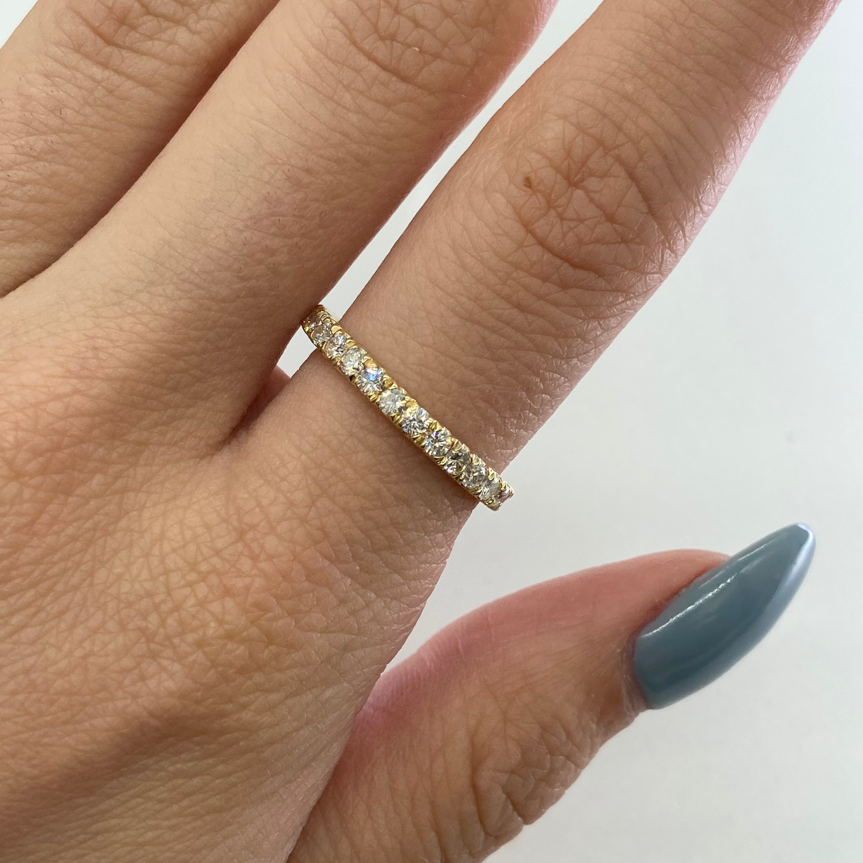 100 Ways Full Eternity Diamond Band - 1 Carat Total Weight (CTW) - Size 7 - Perfect for Engagement Rings, Anniversary Gifts & Special Occasions