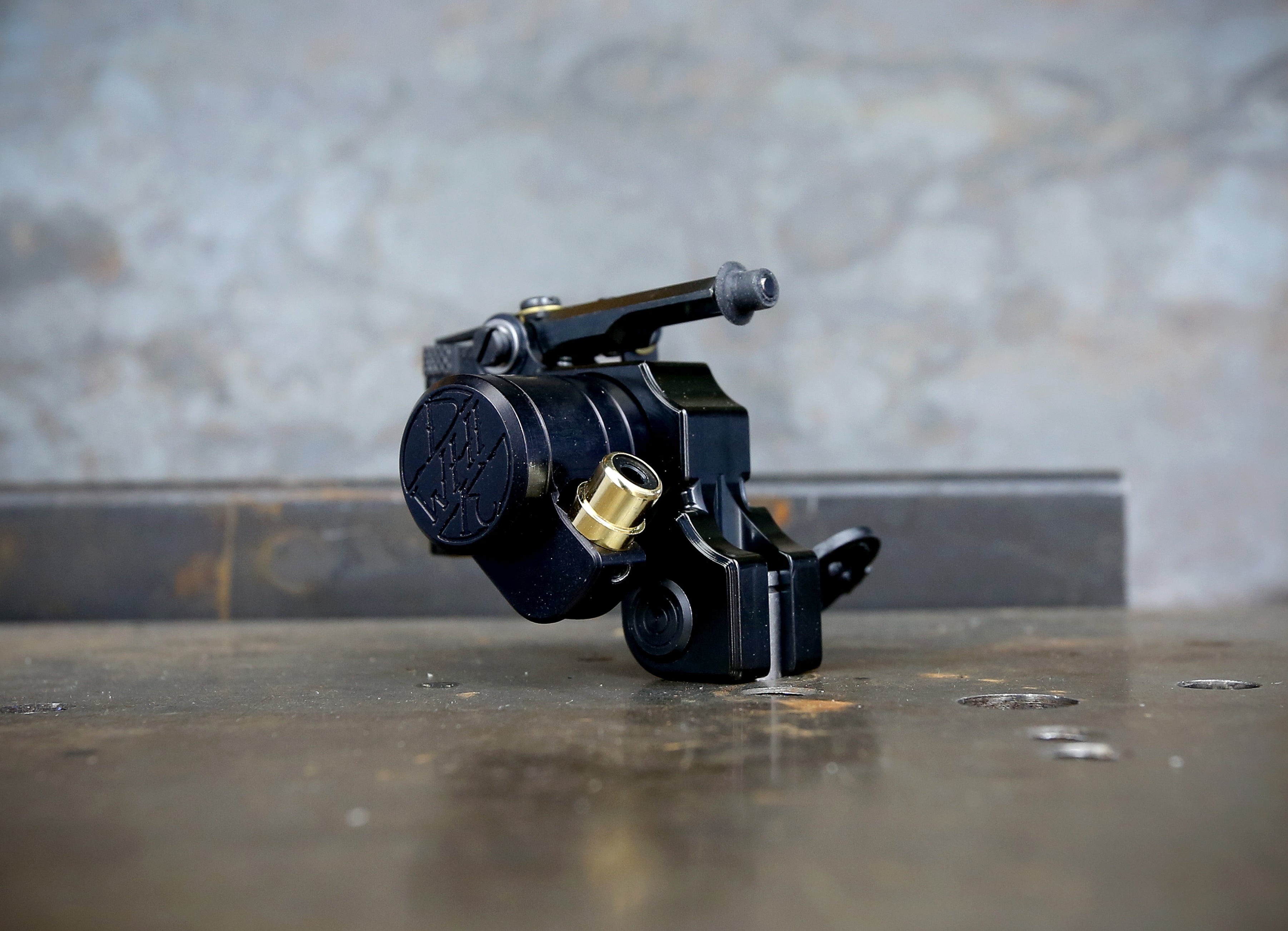 Dan Kubin V3/23 Sidewinder Black Brass RCA Audio Cable - High-Quality Stereo Connector for Turntables, Hi-Fi Systems & Home Theater Setups