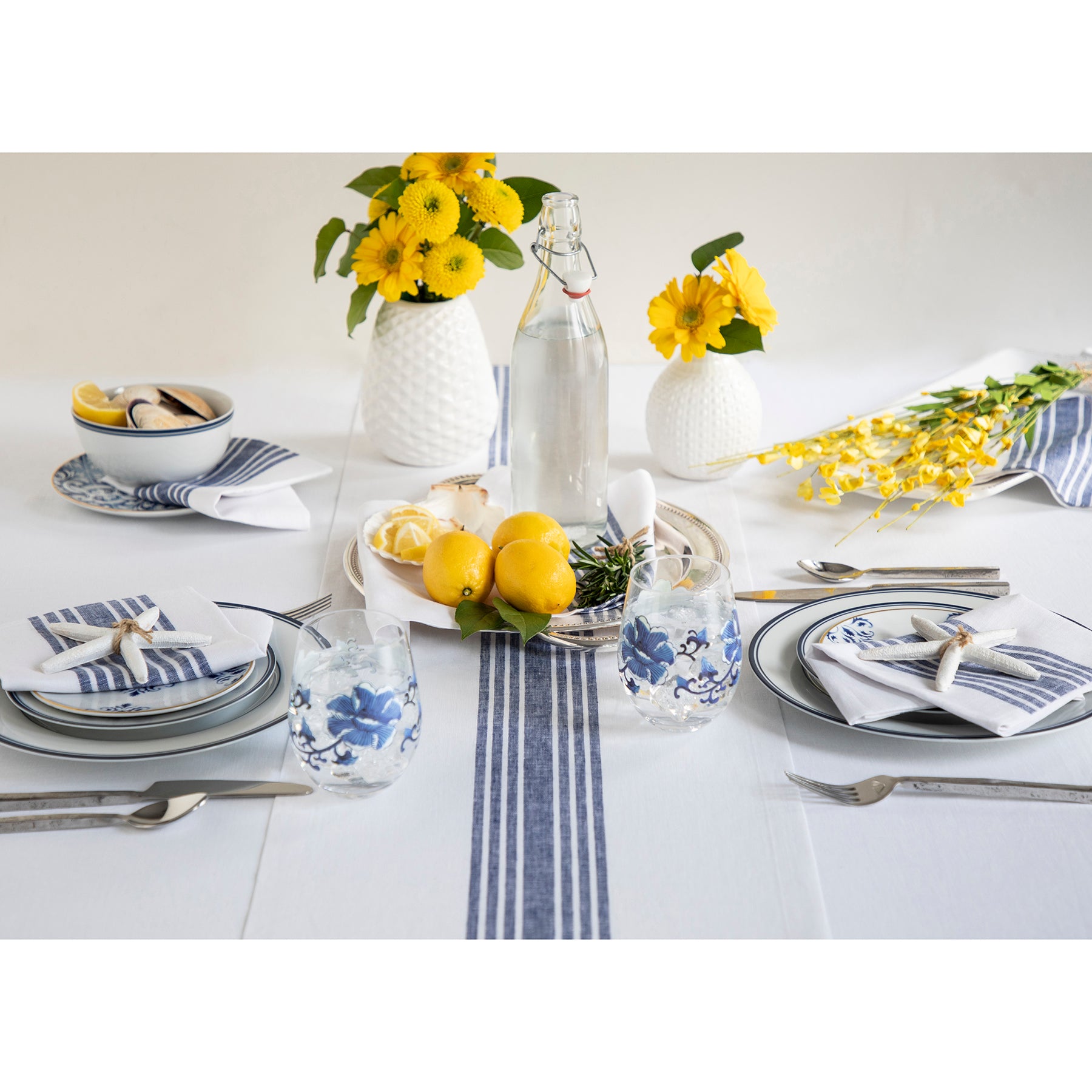 Farmhouse Style Cotton Linen Napkins - Set of 4 for Dining, Kitchen & Holiday Decor - Rustic Table Linens for Everyday Meals and Special Occasions