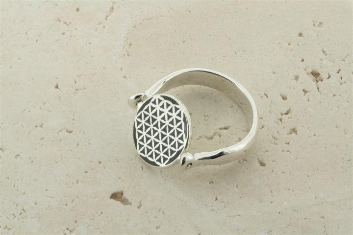 Enameled Silver Flip Ring with Celtic Design - Elegant Jewelry for Women, Perfect for Everyday Wear, Gifts, and Special Occasions