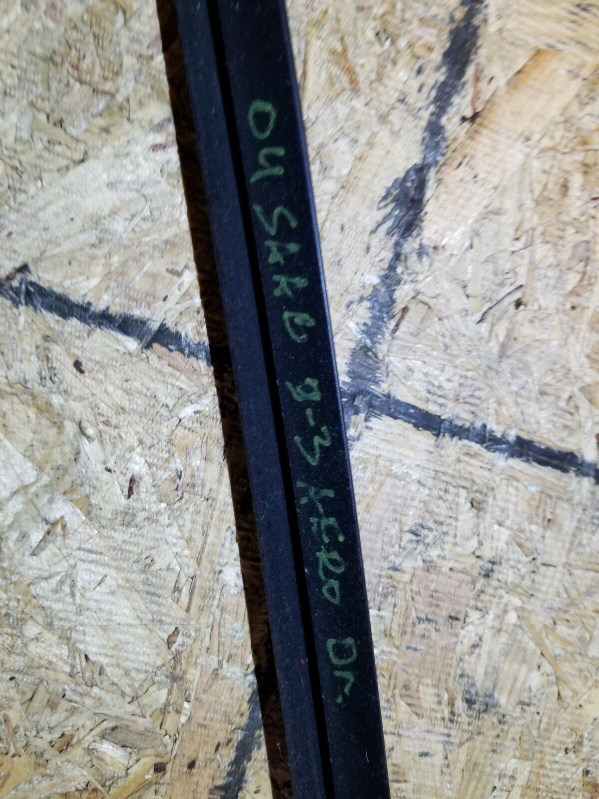 04-07 Saab 9-3 Convertible Left Driver Side Door Glass Seal Trim Molding OEM Replacement Part - Perfect for Window Leak Repair & Weatherproofing