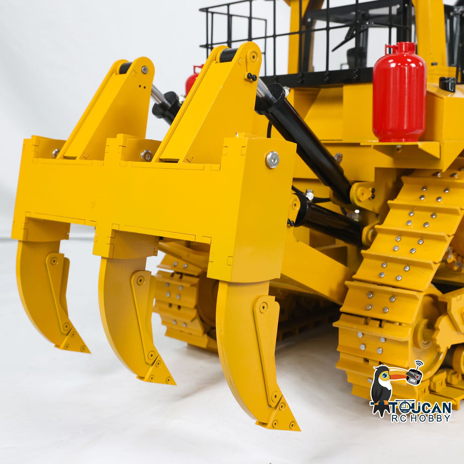1/10 Scale D11T RC Bulldozer - 3 Plow Hydraulic Radio Control Construction Vehicle, Heavy Duty Simulation Crawler Tractor DIY PNP Model - Perfect for Construction Enthusiasts & RC Hobbyists (Outdoor Play, Collection, Gift Idea)