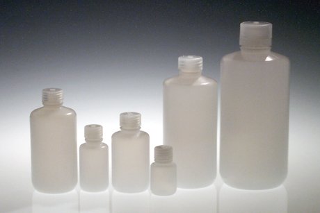 HDPE Narrow Mouth Lab Style Bottle 32 oz with 38-415 PP Linerless Cap - Natural (Pack of 24) - Ideal for Laboratory, Chemical Storage & Industrial Use