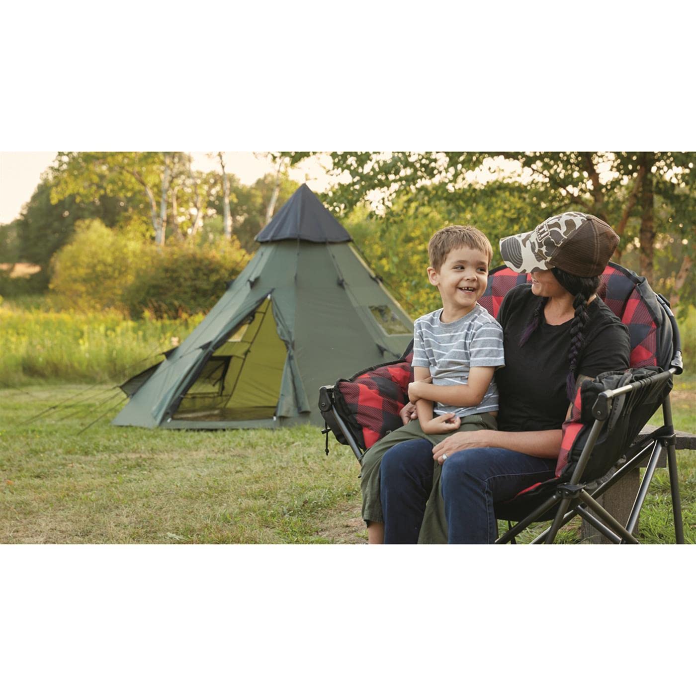 Guide Gear Oversized Camping Chair - Portable Folding Chair with Padded Seat, 500 lb Weight Capacity, Red Plaid - Perfect for Outdoor Camping, Picnics, Beach & Backyard Relaxation